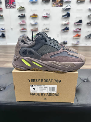 adidas Yeezy Boost 700 Mauve
