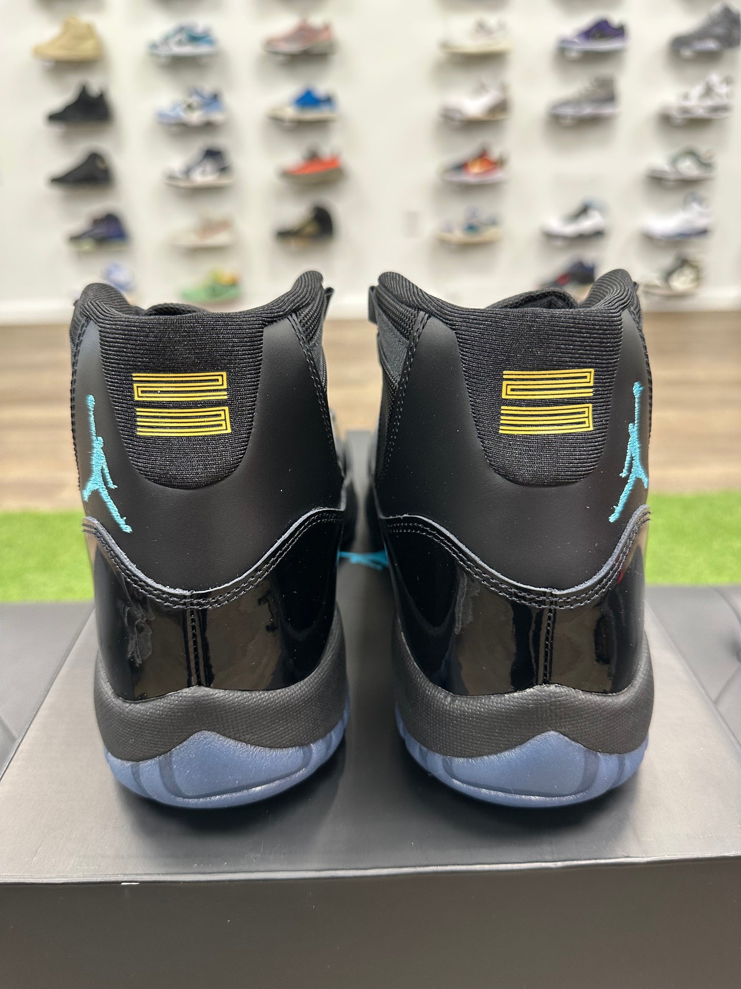 Jordan 11 Retro Gamma Blue (2025) - Size 10