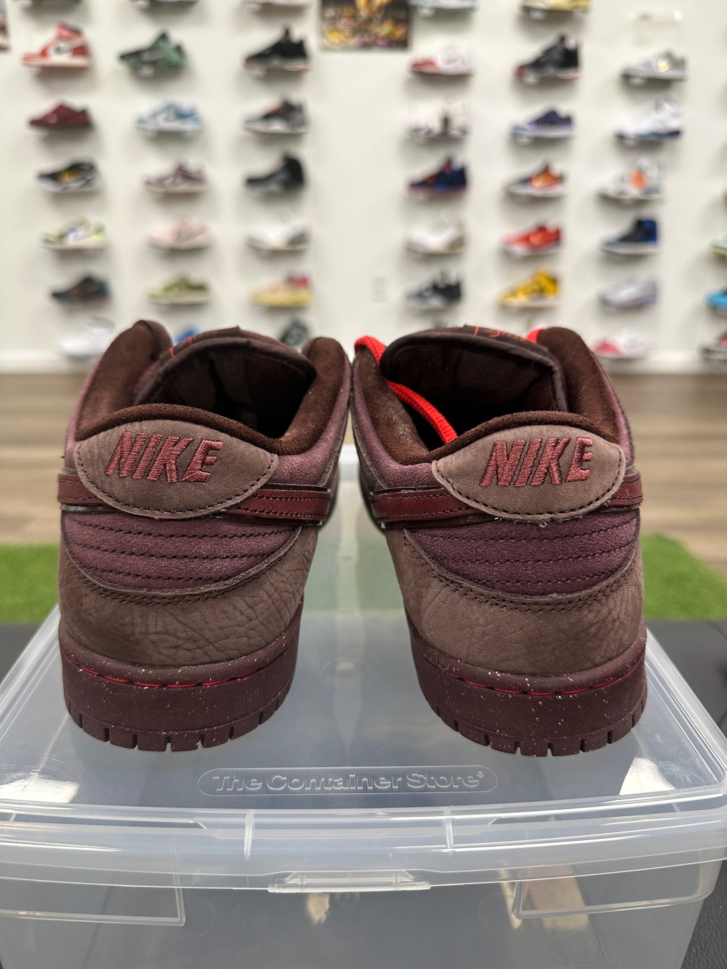 Nike SB Dunk Low City of Love Burgundy Crush - Mens (U11.5)