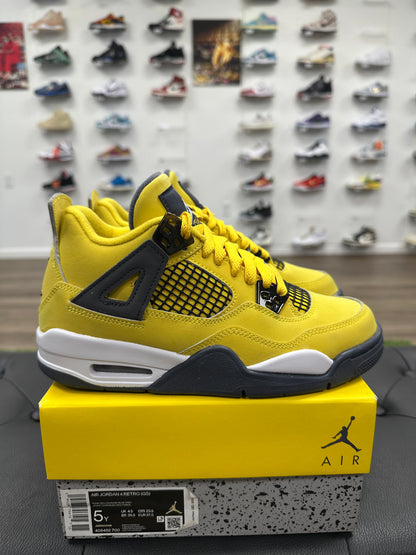 Jordan 4 Retro Lightning (2021) (GS) - Size 5 (U)