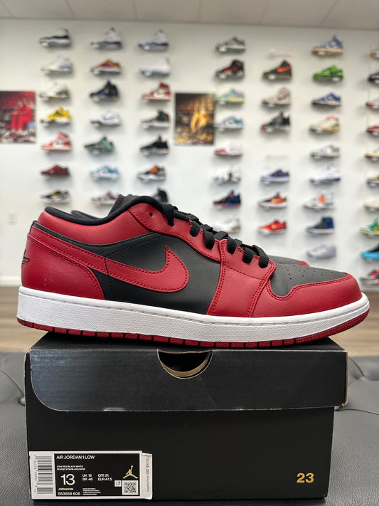 Jordan 1 Low Reverse Bred - Mens (U13)