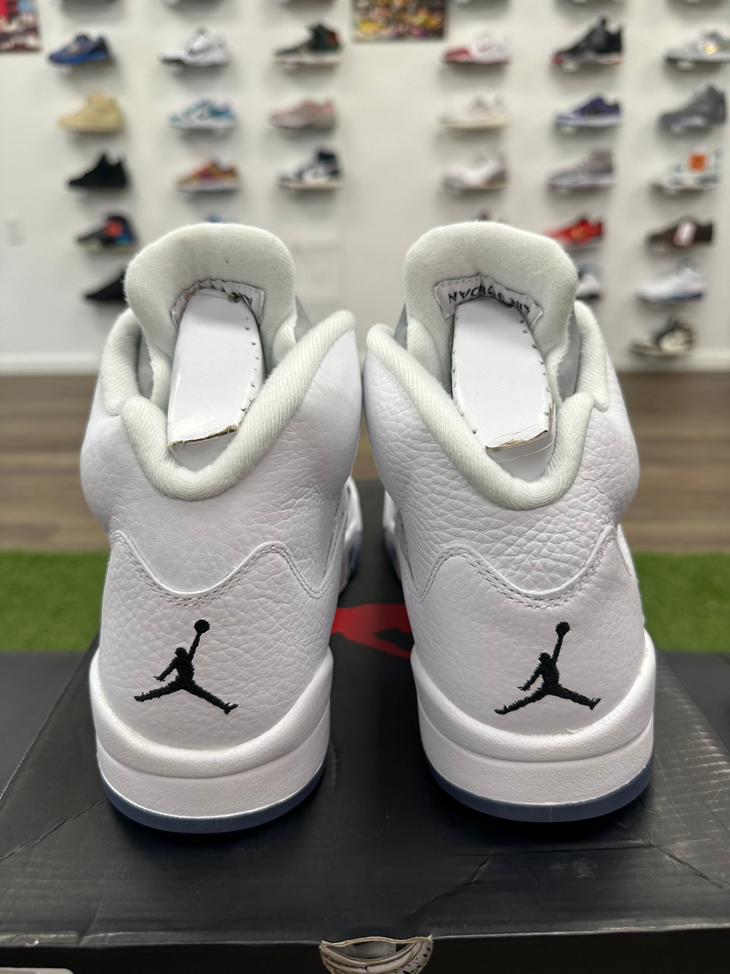 Jordan 5 Retro Metallic White (2015) - Size 9