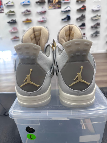 Jordan 4 Retro SE Craft Photon Dust