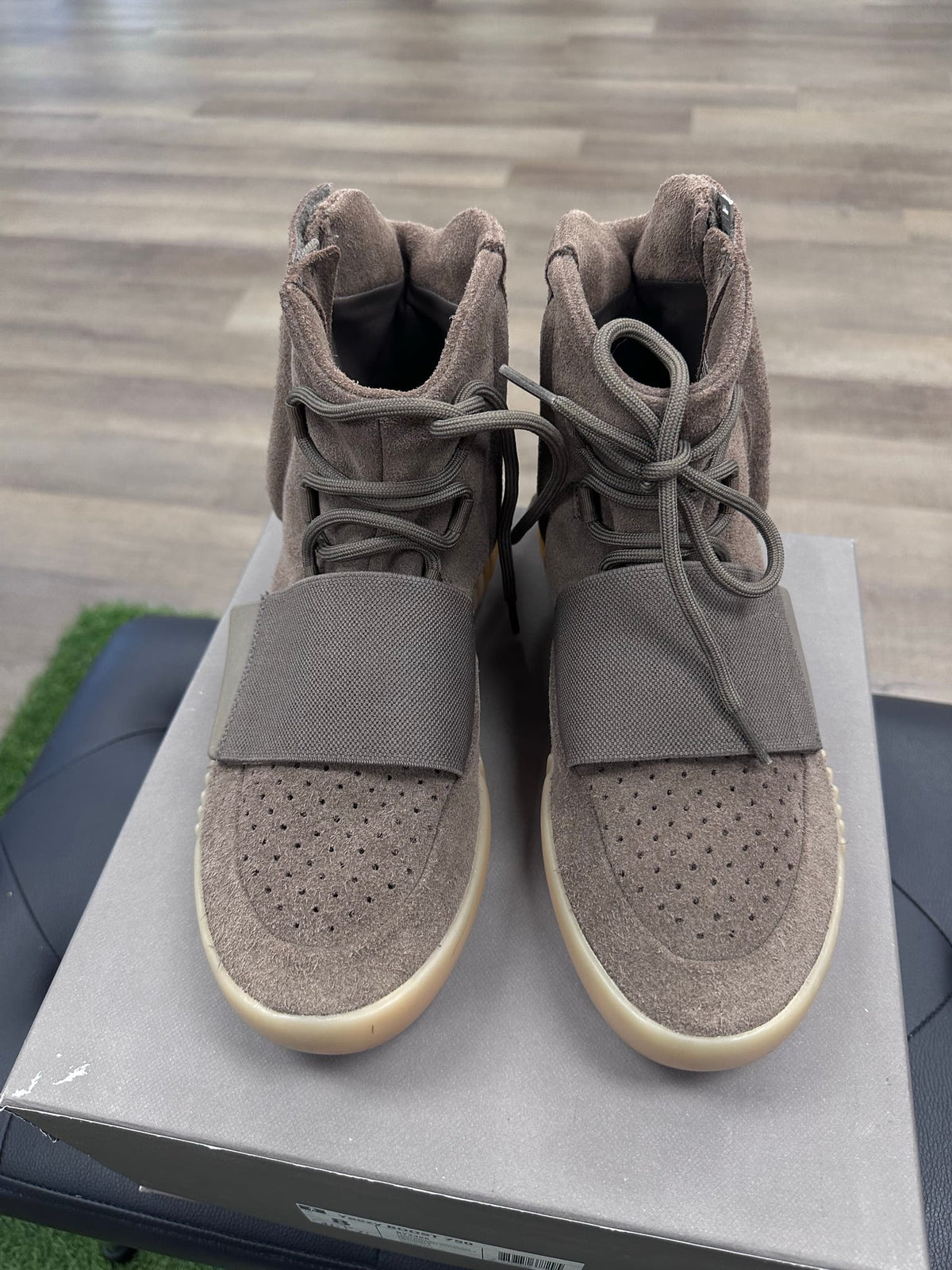adidas Yeezy Boost 750 Chocolate