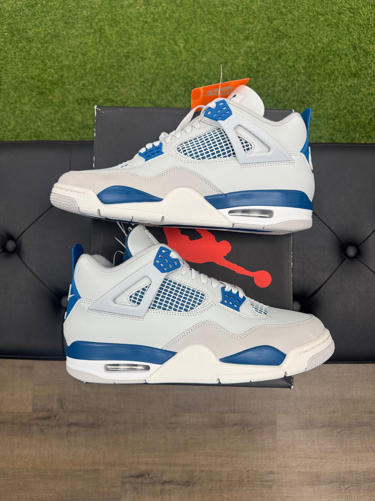 Jordan 4 Retro Military Blue (2024)