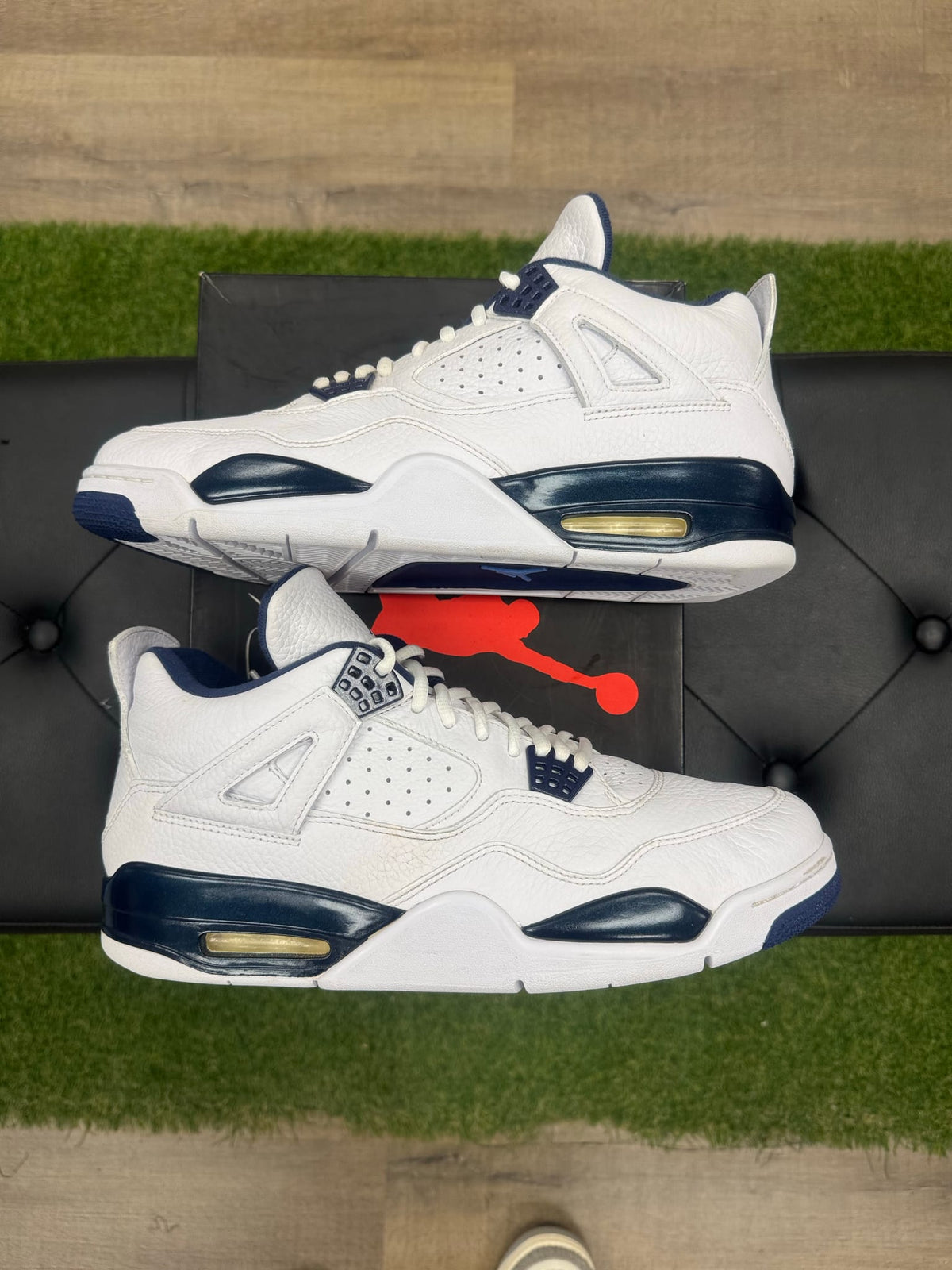 Jordan 4 Retro Columbia (2015)