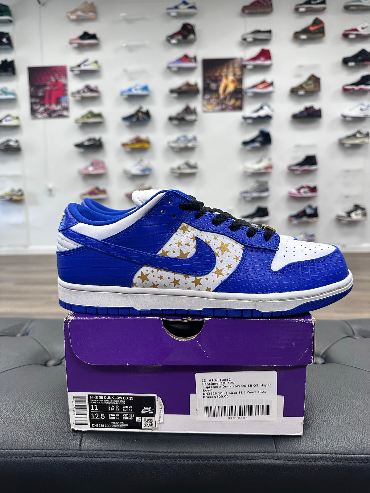 Nike SB Dunk Low Supreme Stars Hyper Royal (2021)
