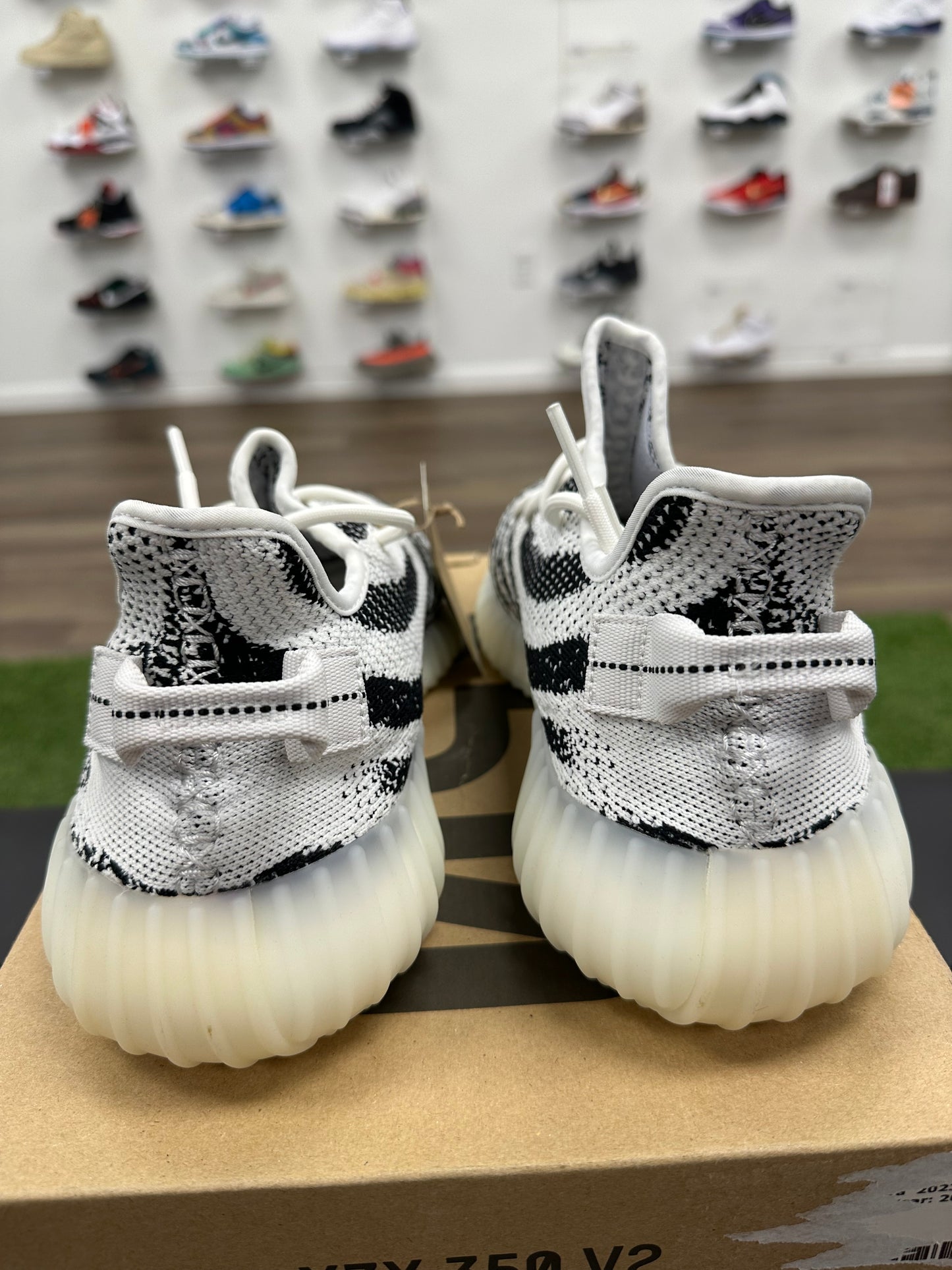 adidas Yeezy Boost 350 V2 Zebra - Size 10.5