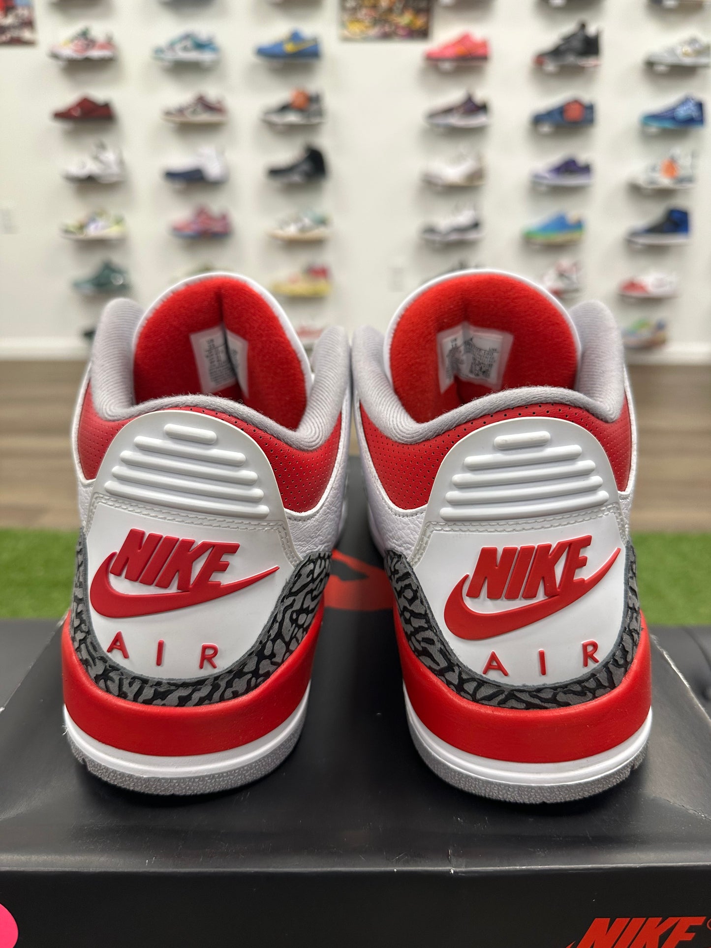 Jordan 3 Retro Fire Red (2022) - Size 13 (U)