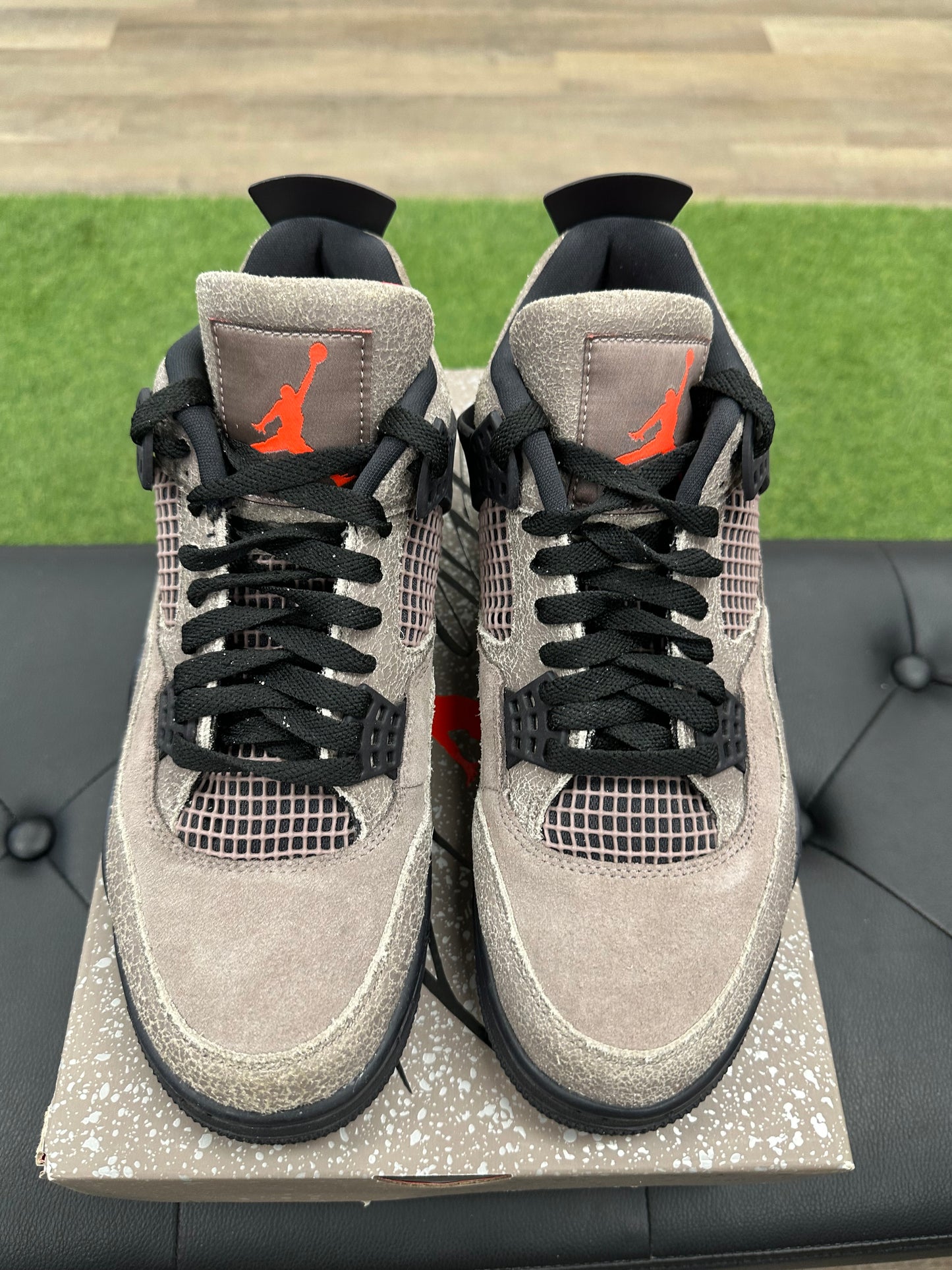 Jordan 4 Retro Taupe Haze - Size 9 (U)