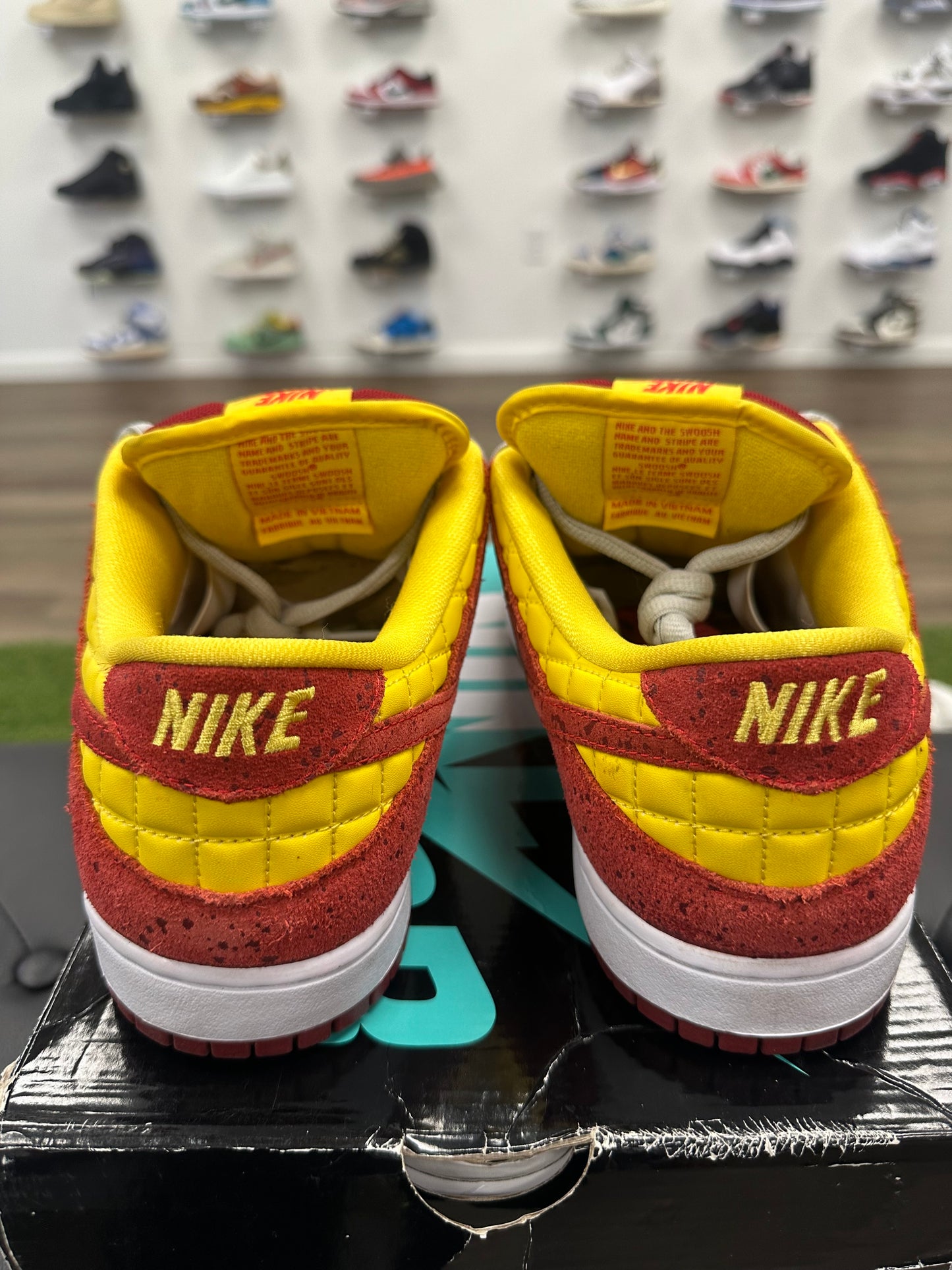 Nike SB Dunk Low Rukus Crawfish - Size 11 (U)