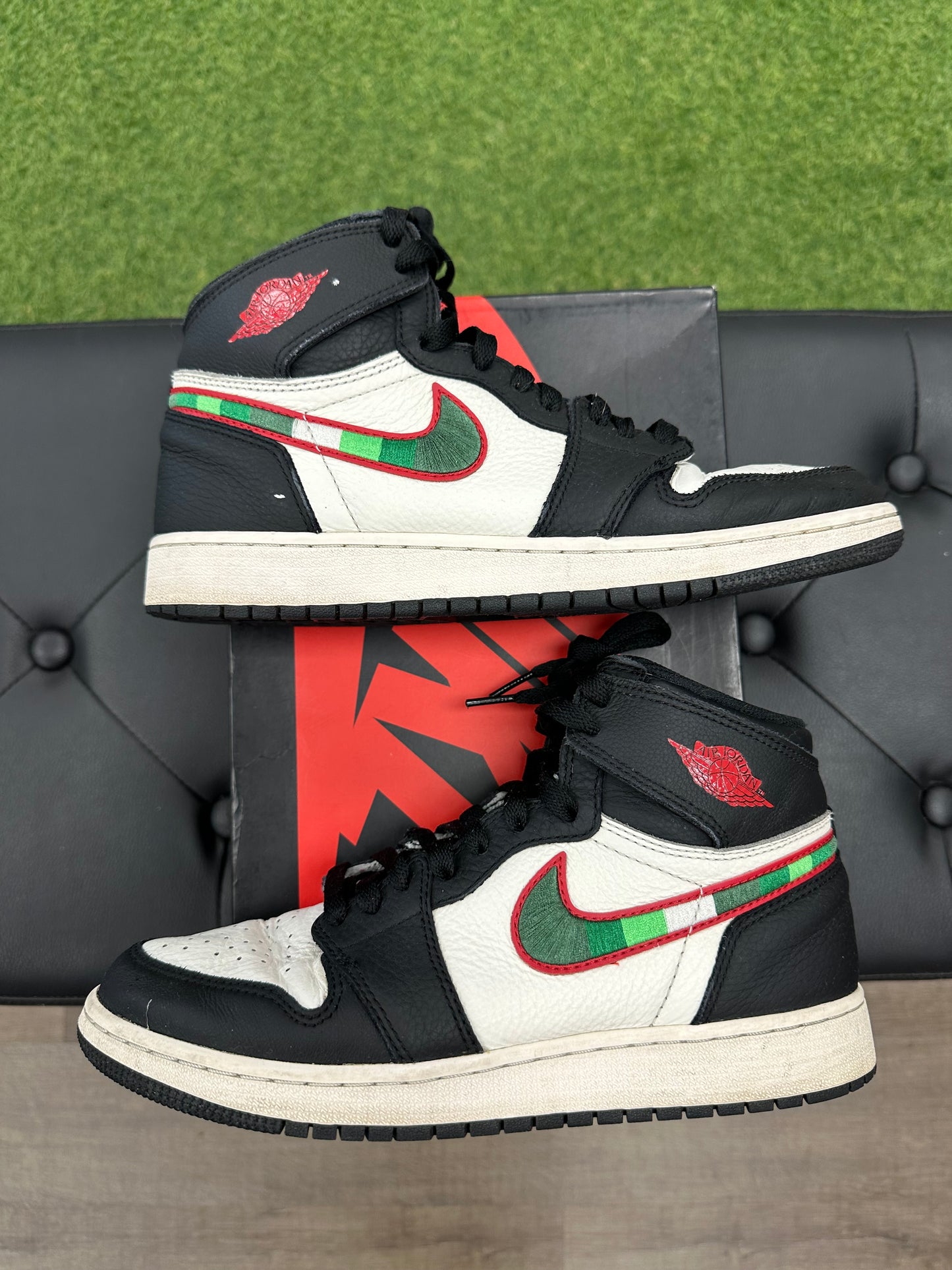 Jordan 1 Retro High Sports Illustrated (A Star Is Born) (GS) - Size 7 (U)