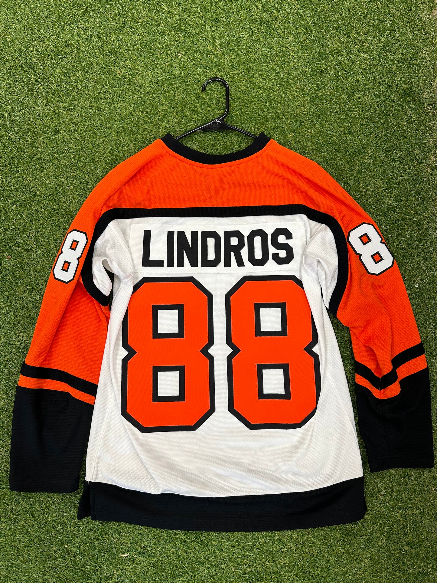 Eric Lindros Philadelphia Flyers 1996-97 White Power Play Player Jersey - Size Medium (U)