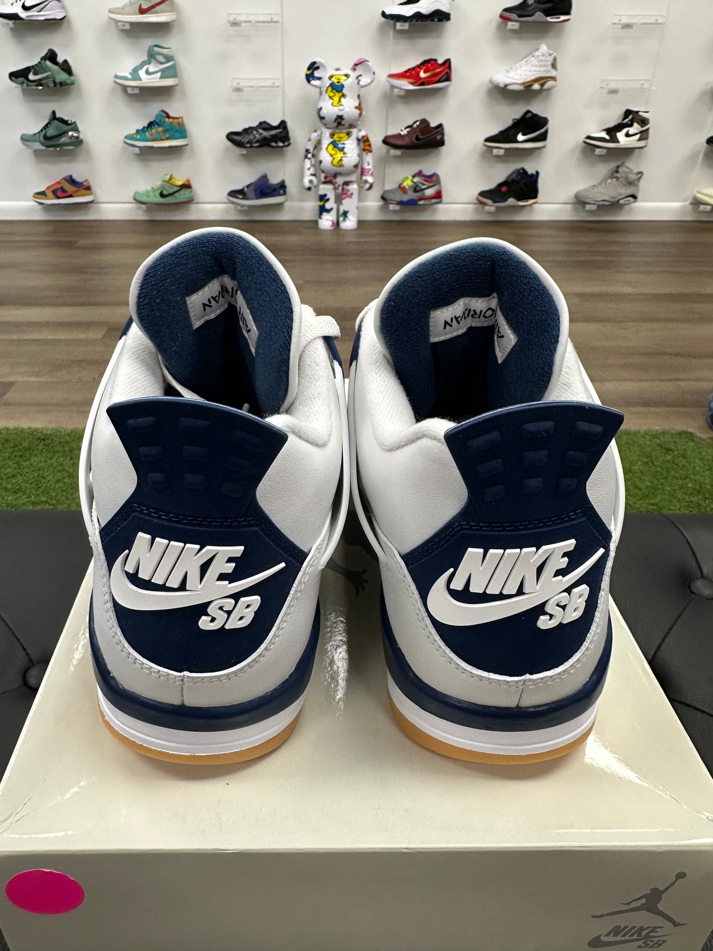 Jordan 4 Retro SB Navy - Size 9