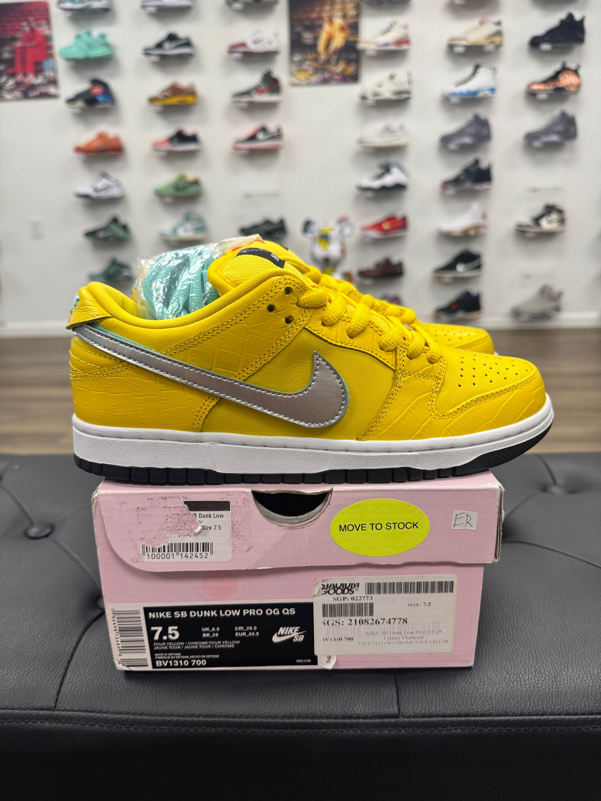 Nike SB Dunk Low Diamond Supply Co. Canary Diamond (Friends and Family)