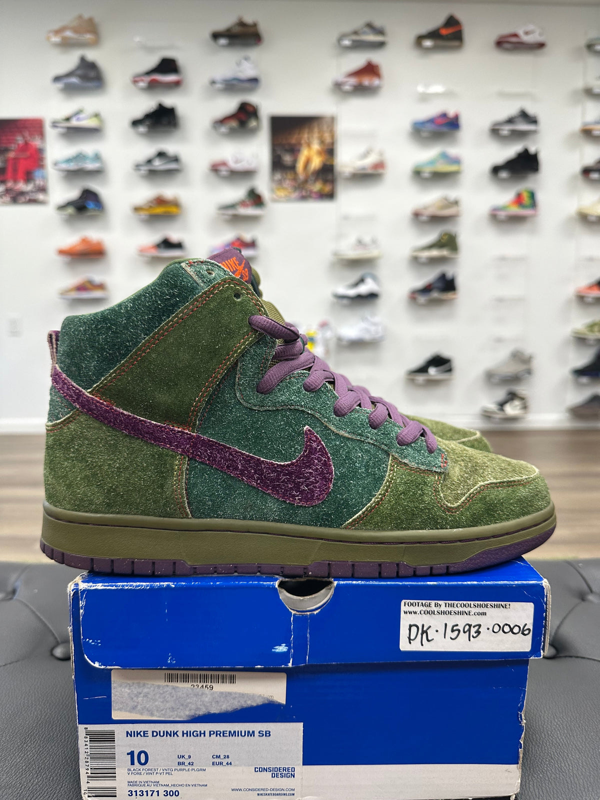 Nike SB Dunk High Skunk 420