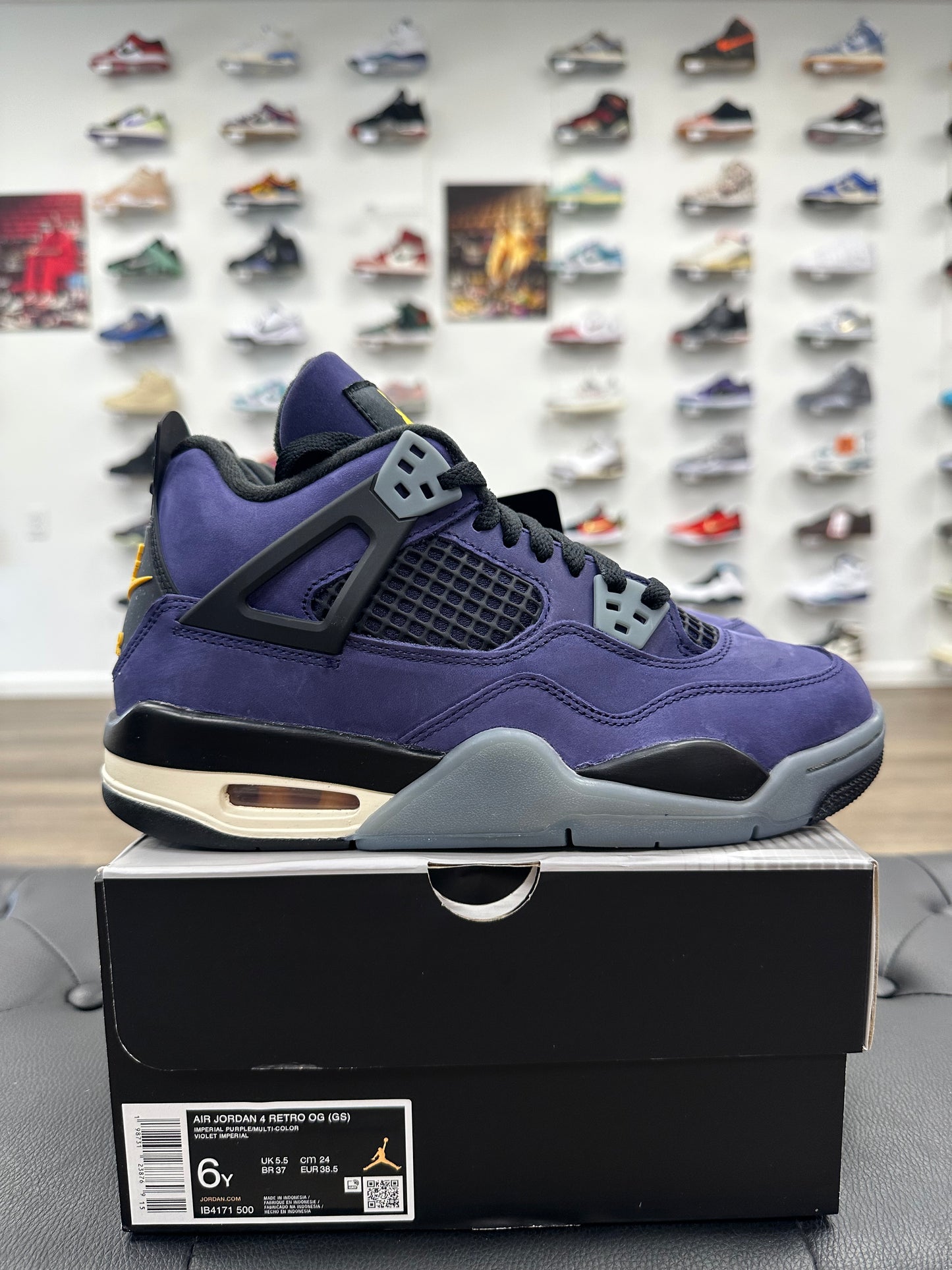 Jordan 4 Retro Lakers (GS) - Size 6