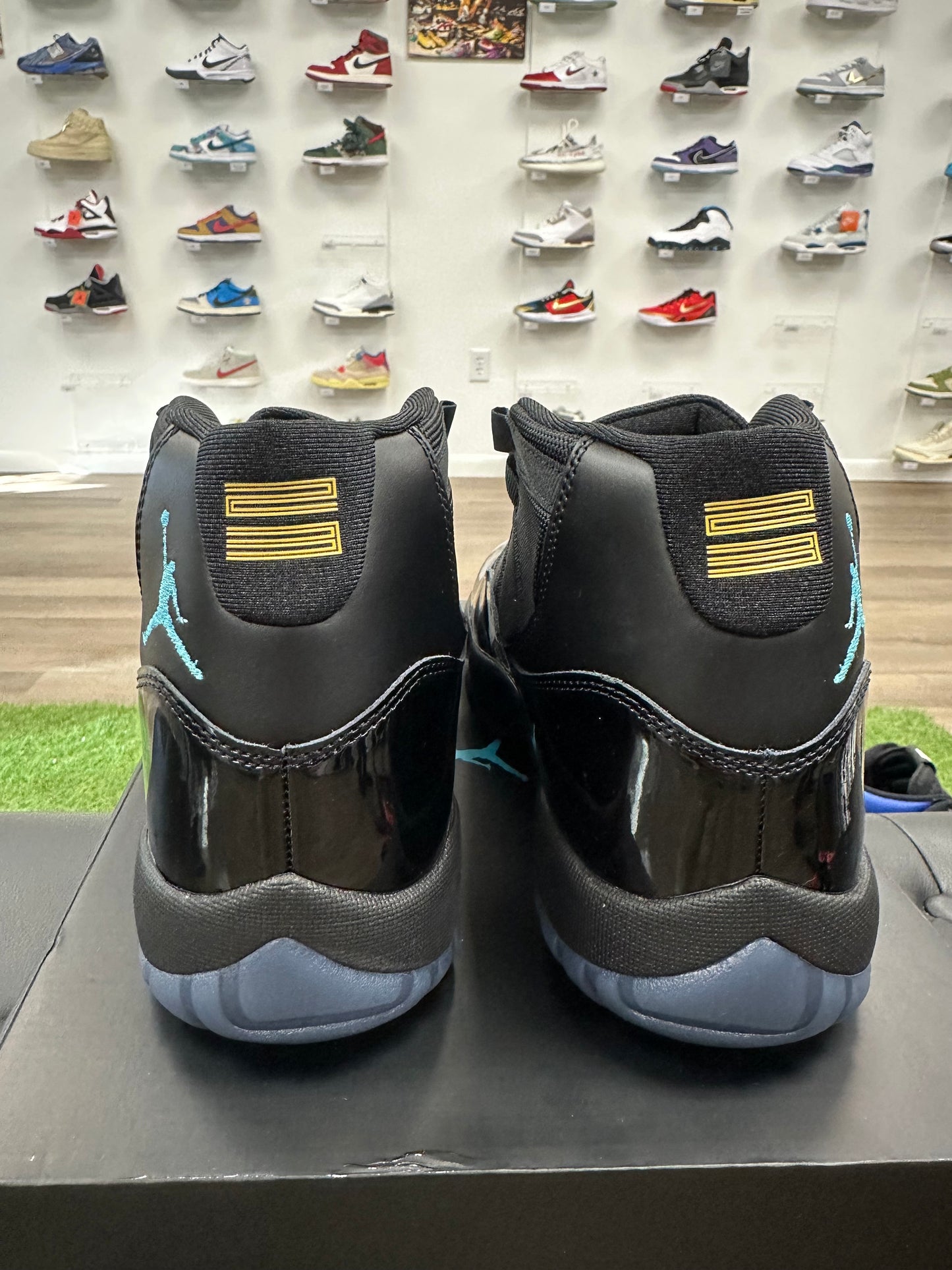 Jordan 11 Retro Gamma Blue (2025) - Size 9.5 (2)