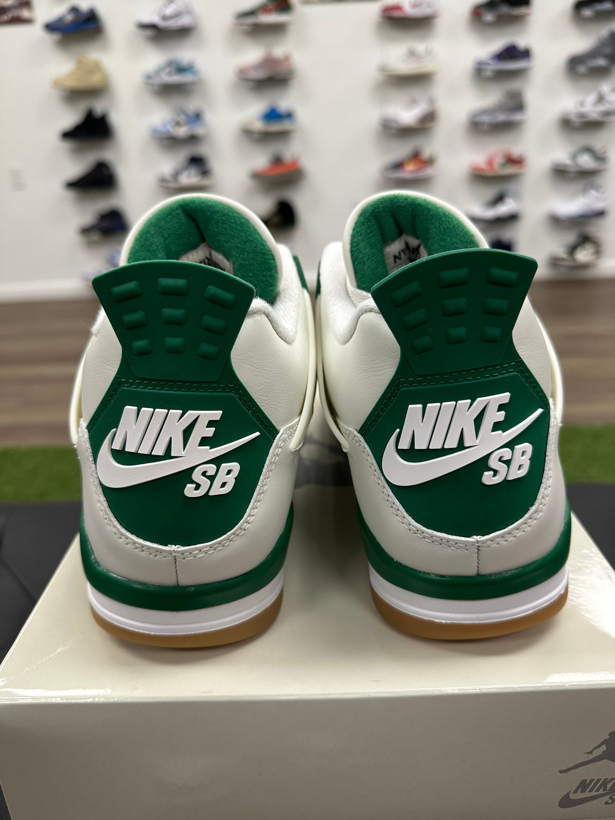 Jordan 4 Retro SB Pine Green