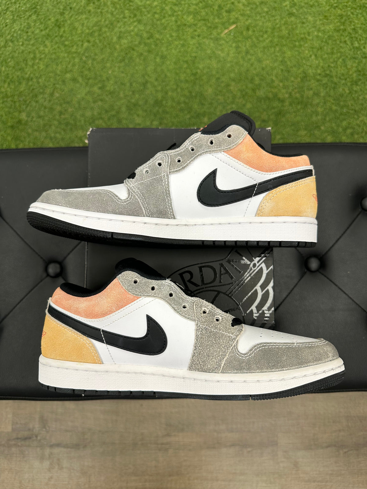 Jordan 1 Low SE Flight Club