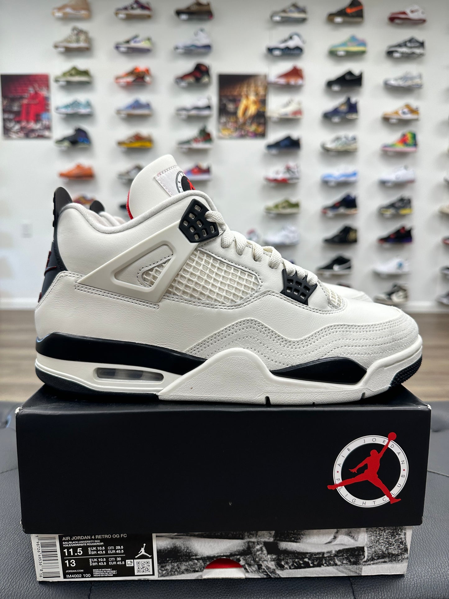 Jordan 4 Retro Flight Club - Size 11.5 (U)