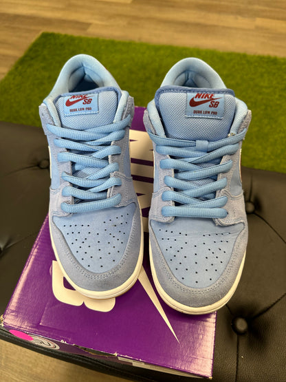 Nike SB Dunk Low Philadelphia Phillies