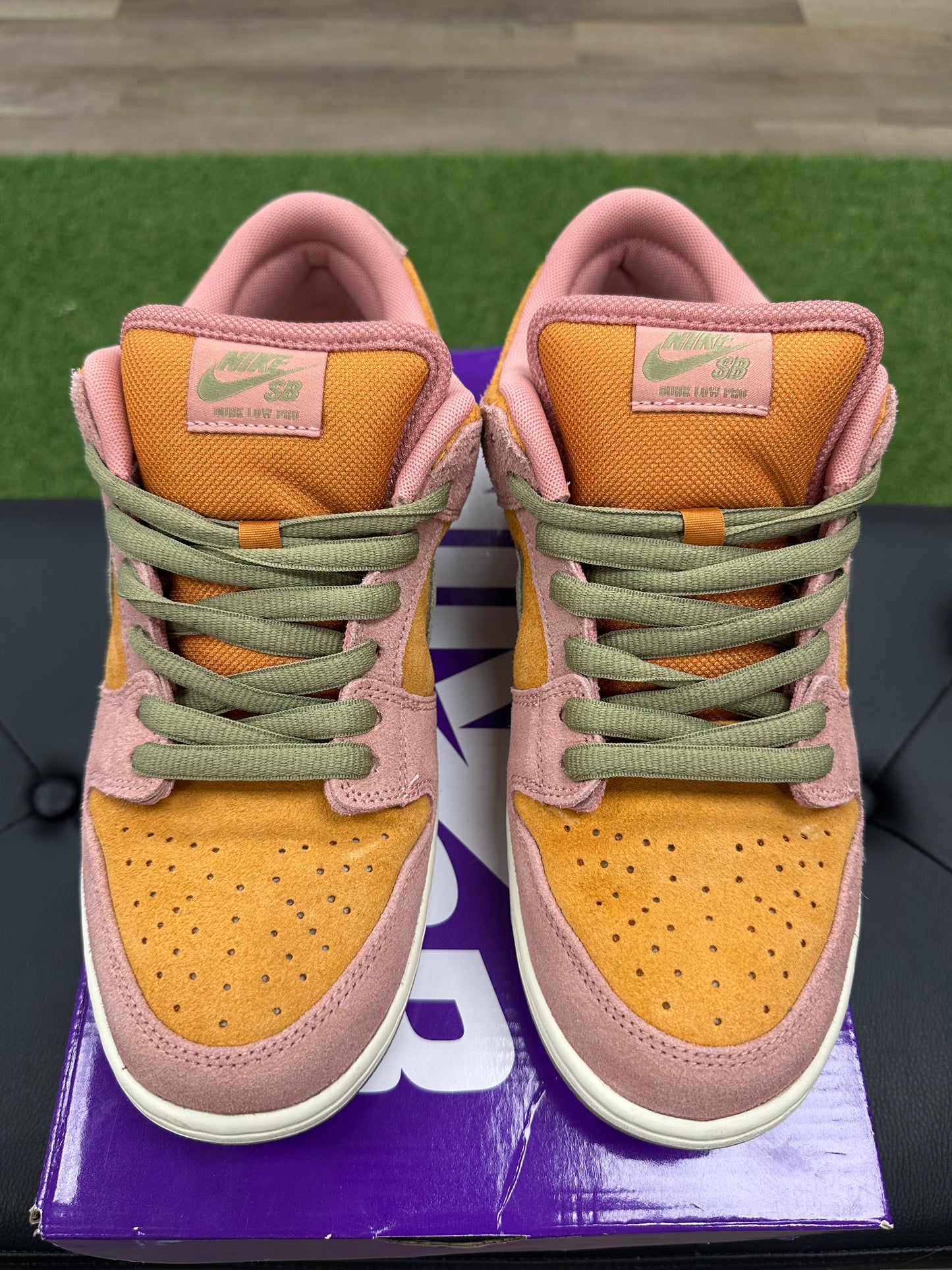 Nike SB Dunk Low Red Stardust - Size 10 (U)