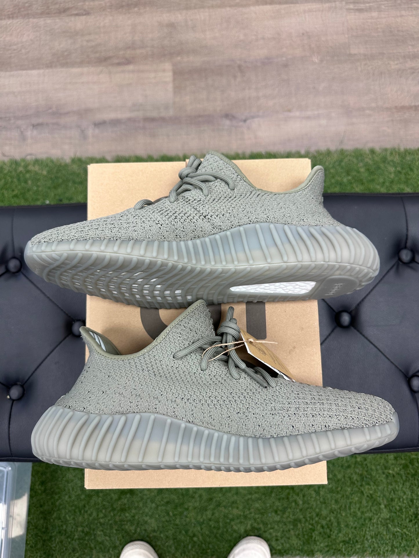 adidas Yeezy Boost 350 V2 Granite - Size 11