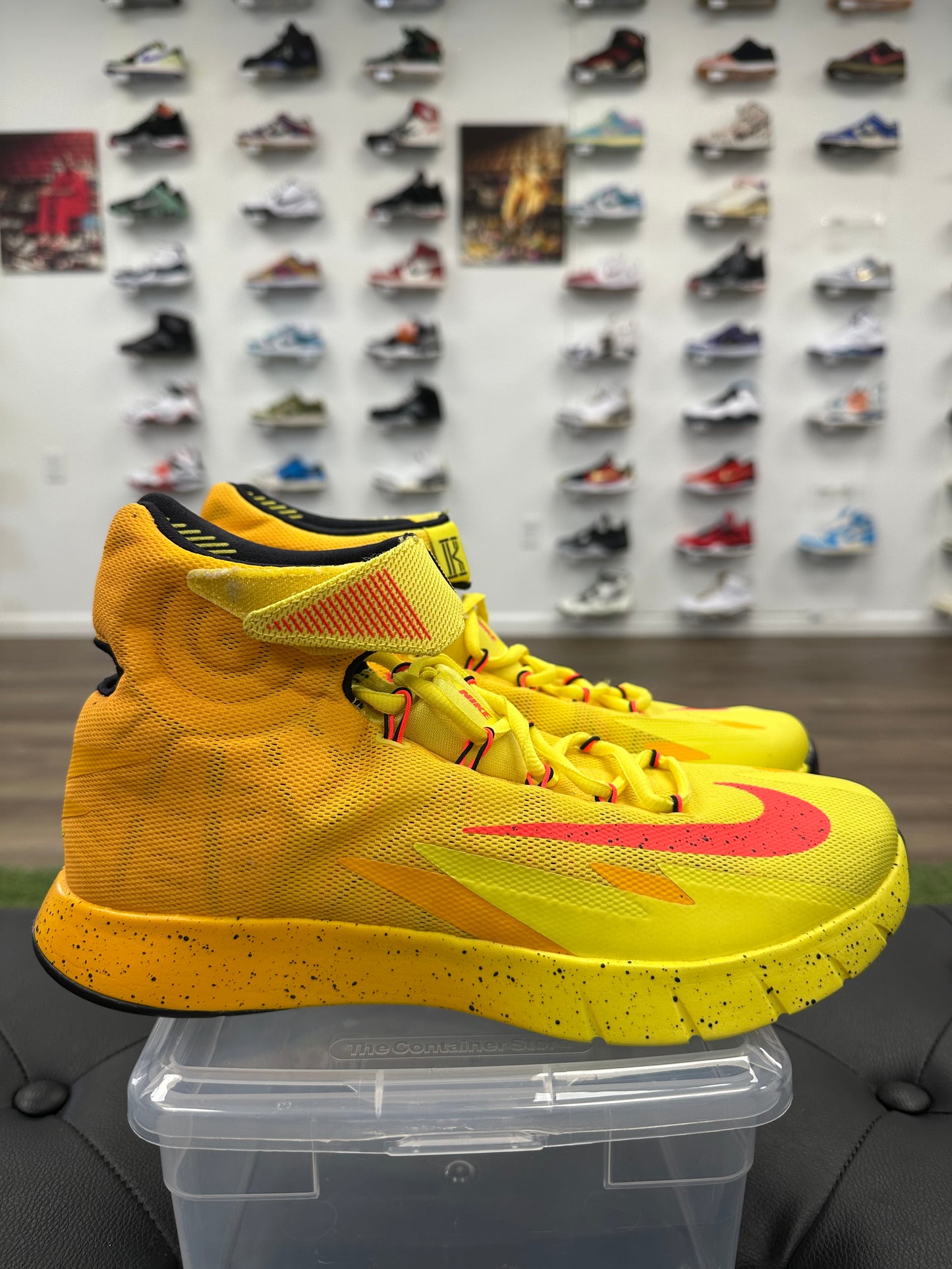 Nike Zoom HyperRev Kyrie Irving Cleveland Cavaliers PE - Size 8 (U)