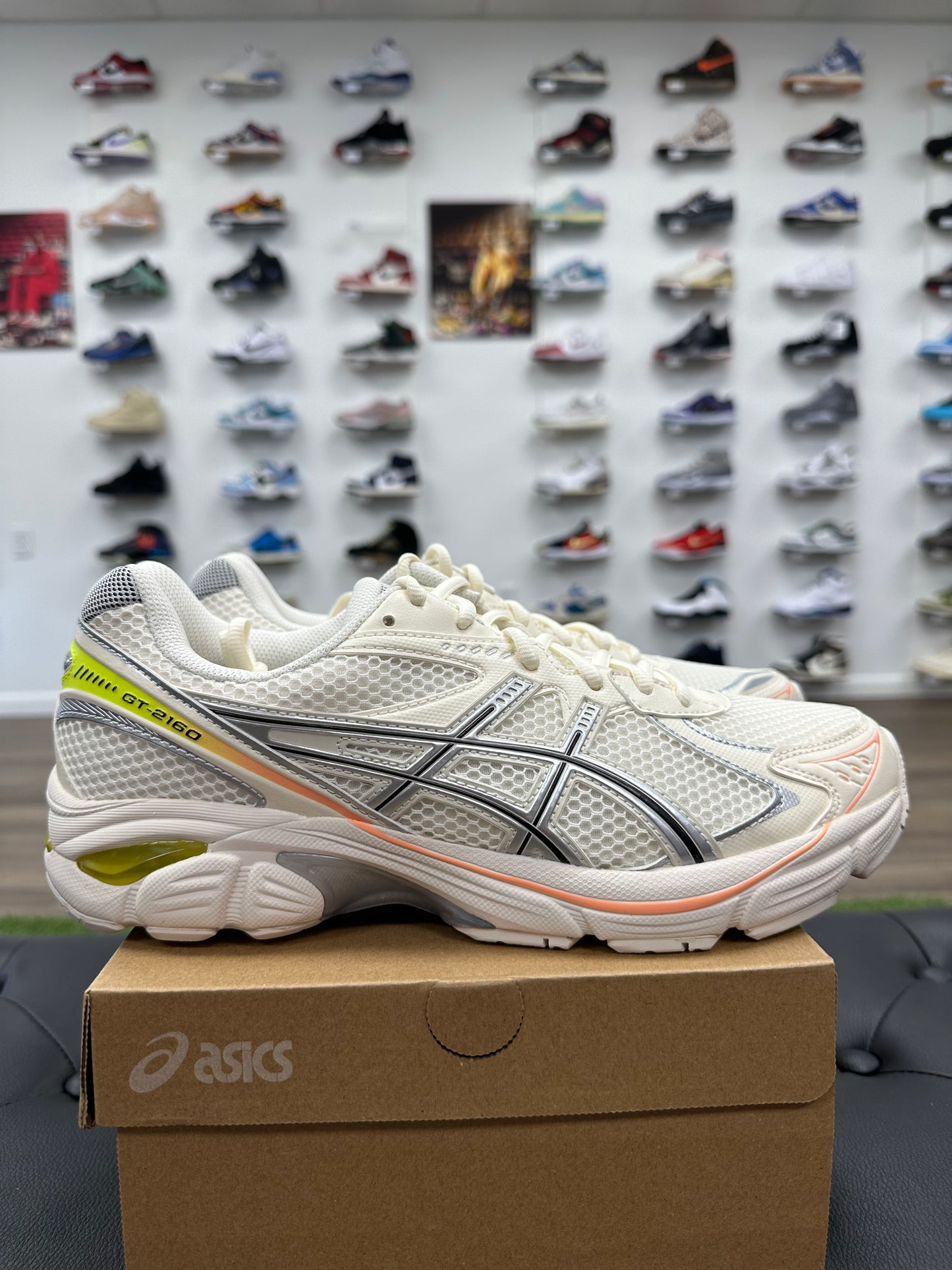 ASICS GT-2160 Paris - Size 5