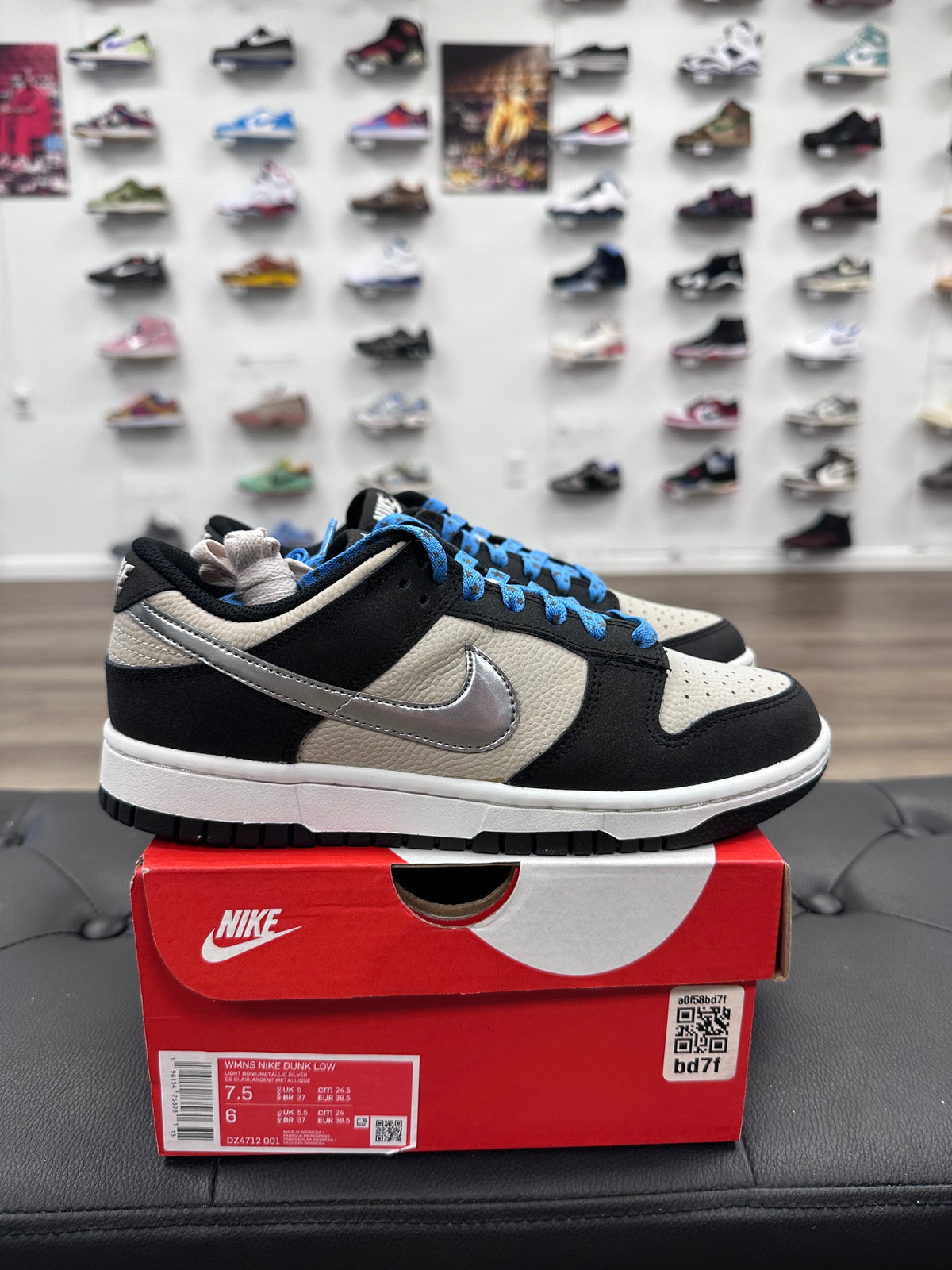 Nike Dunk Low Starry Laces (Women's) - Size 7.5
