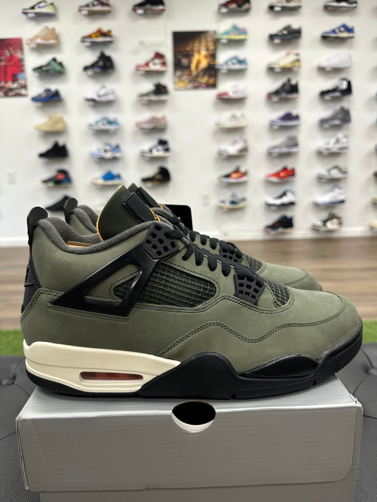 Jordan 4 Retro OG SP Undefeated (2025)