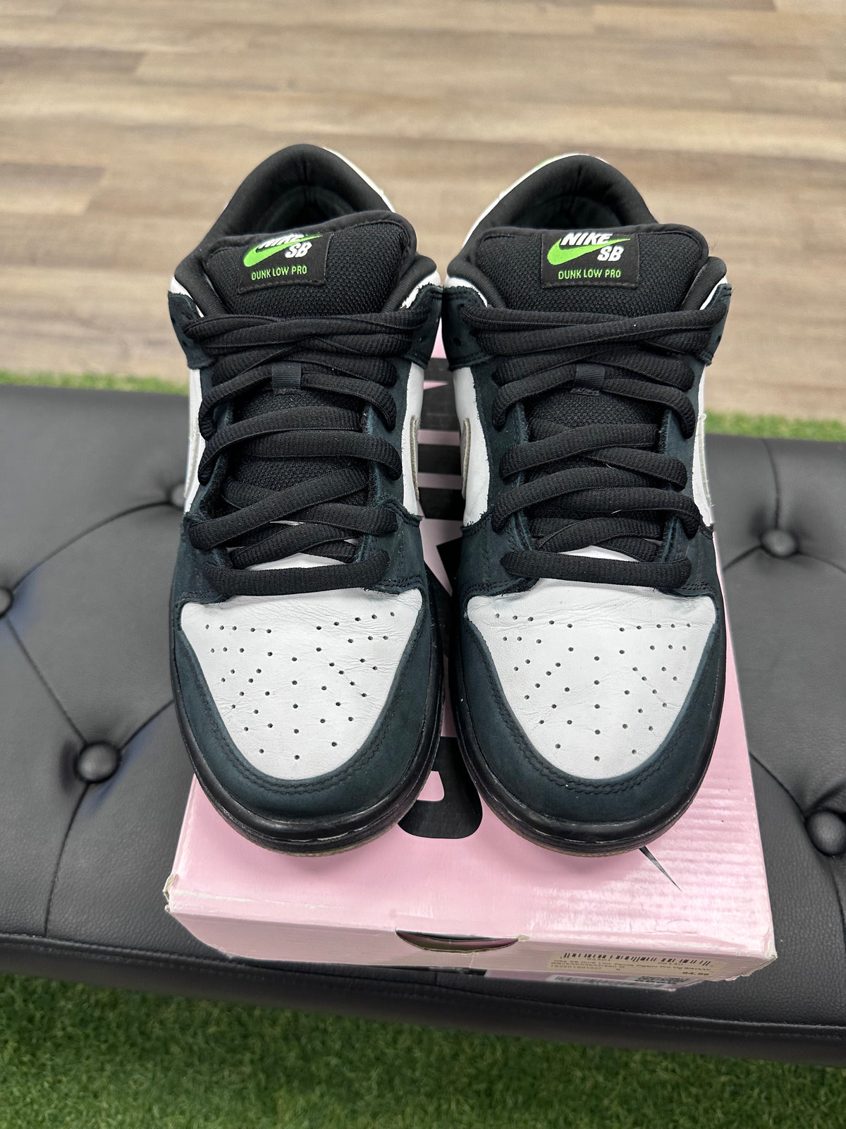 Nike SB Dunk Low Staple Panda Pigeon