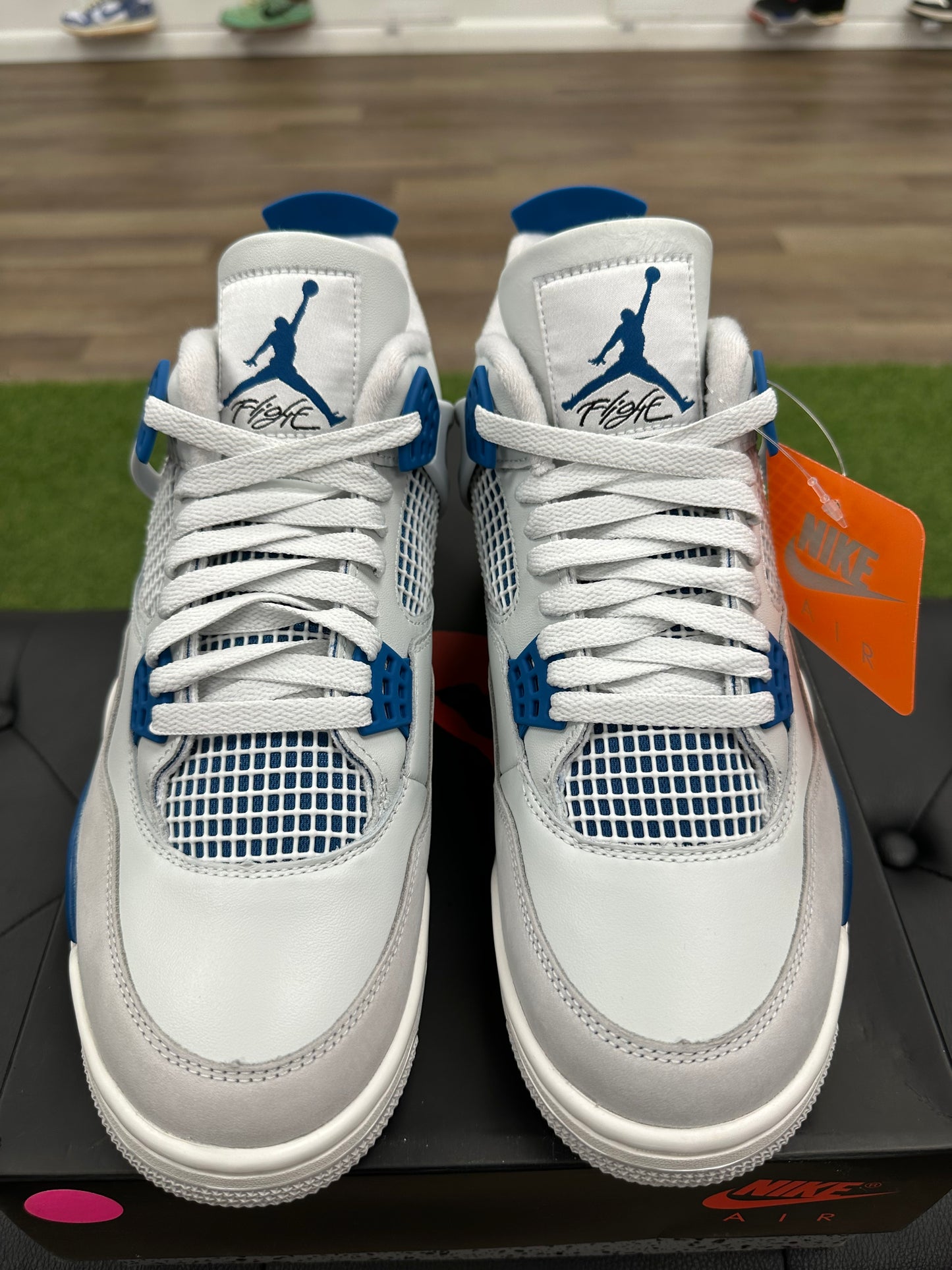 Jordan 4 Military Blue (2024) - Size 9.5
