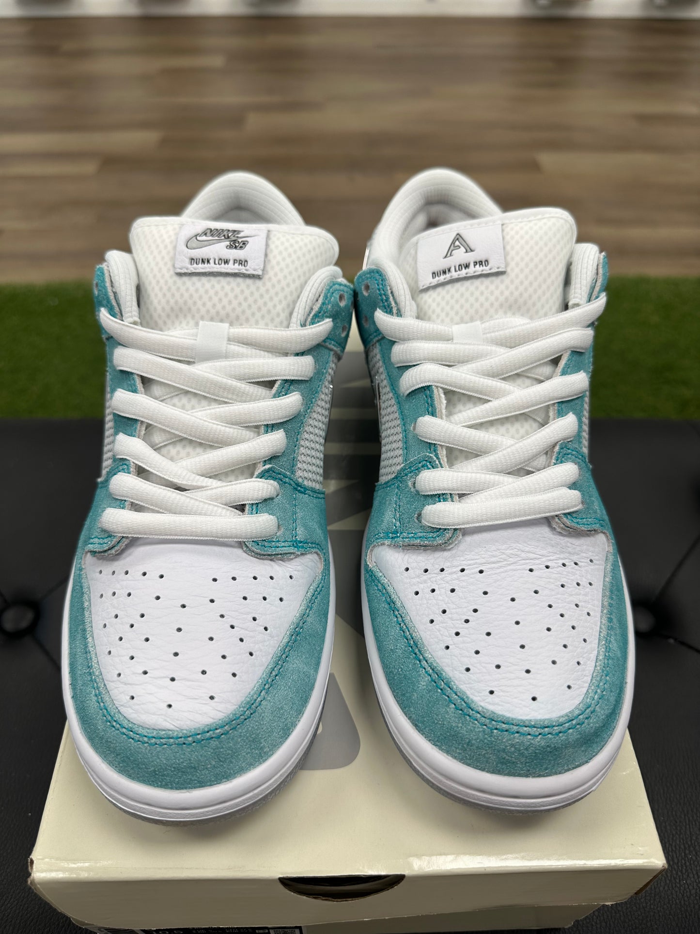 Nike SB Dunk Low April Skateboards - Size 9