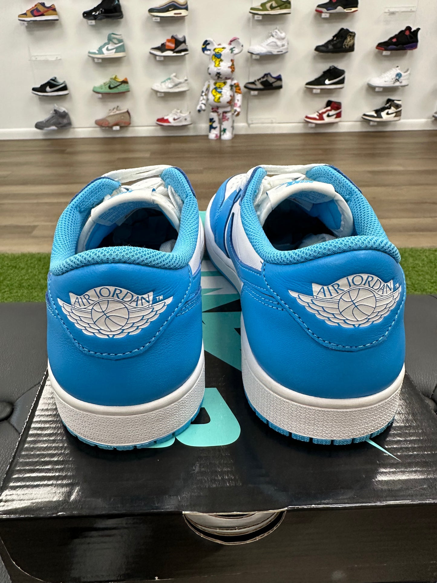 Jordan 1 Low SB UNC - Size 8.5 (U)