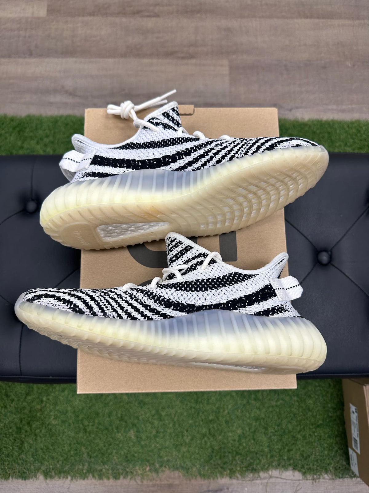adidas Yeezy Boost 350 V2 Zebra