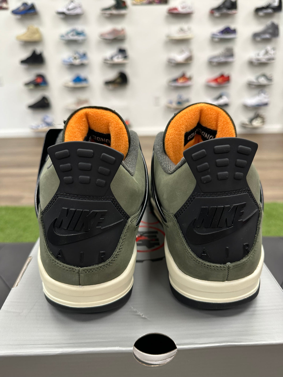 Jordan 4 Retro OG SP Undefeated (2025)