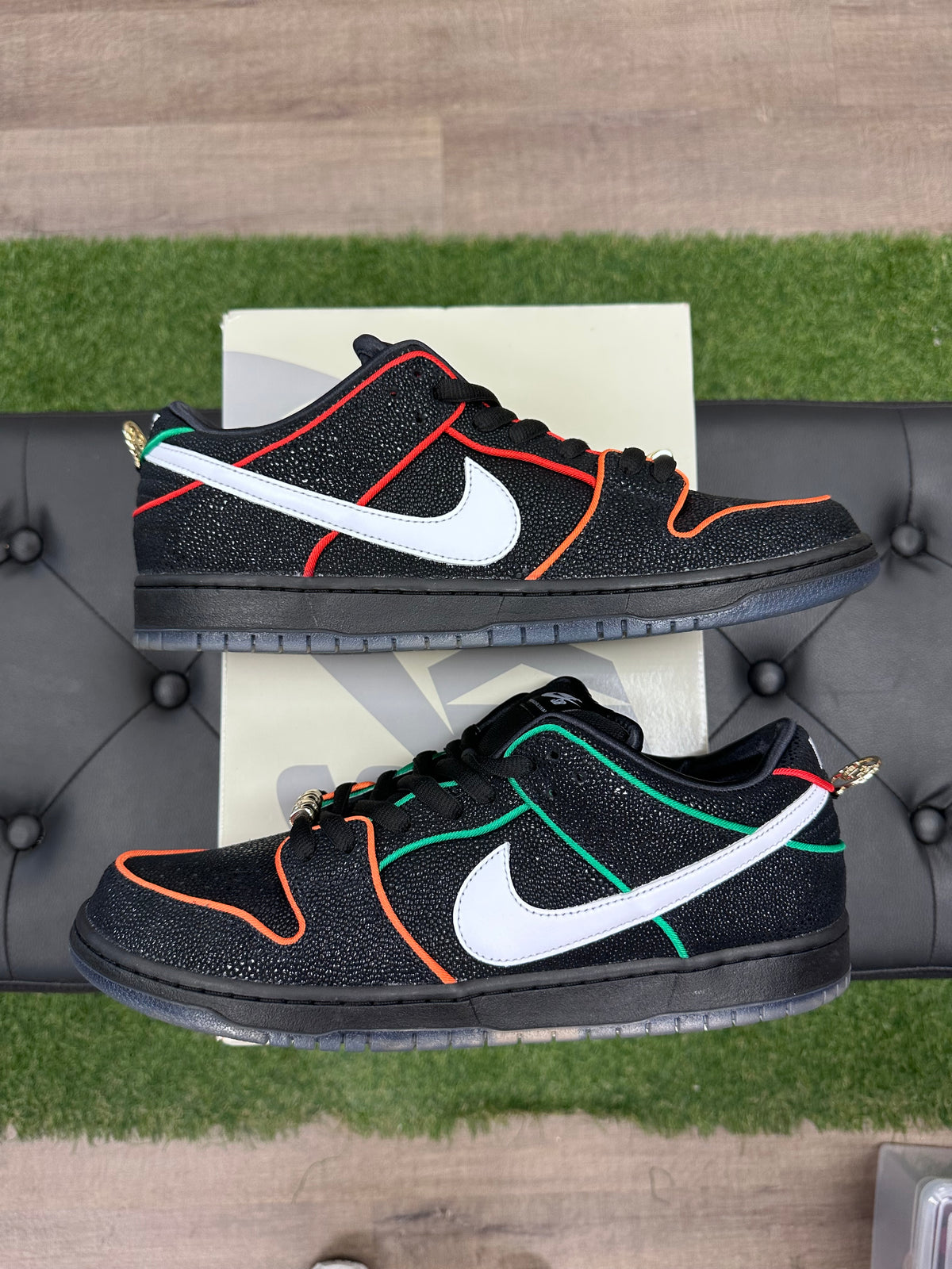 Nike SB Dunk Low Bronx Girls Skate - Size 13 (U)