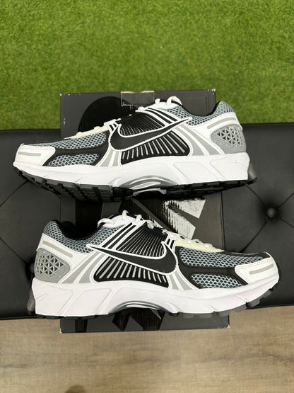 Nike Zoom Vomero 5 SE SP Dark Grey Black White