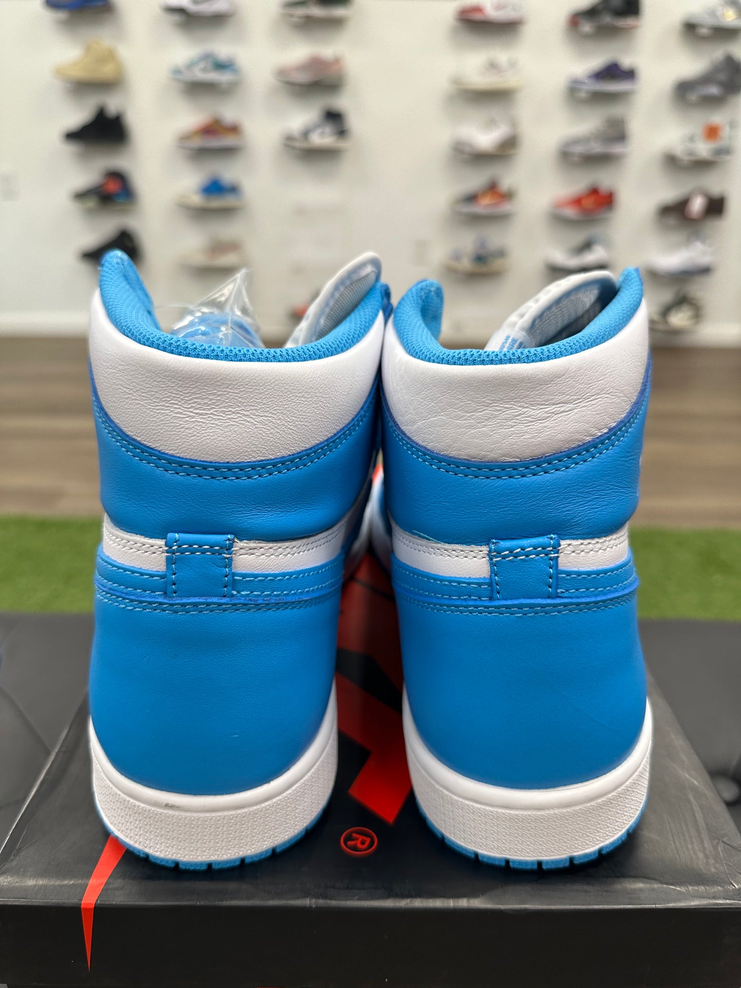 Jordan 1 Retro High OG UNC - Size 12