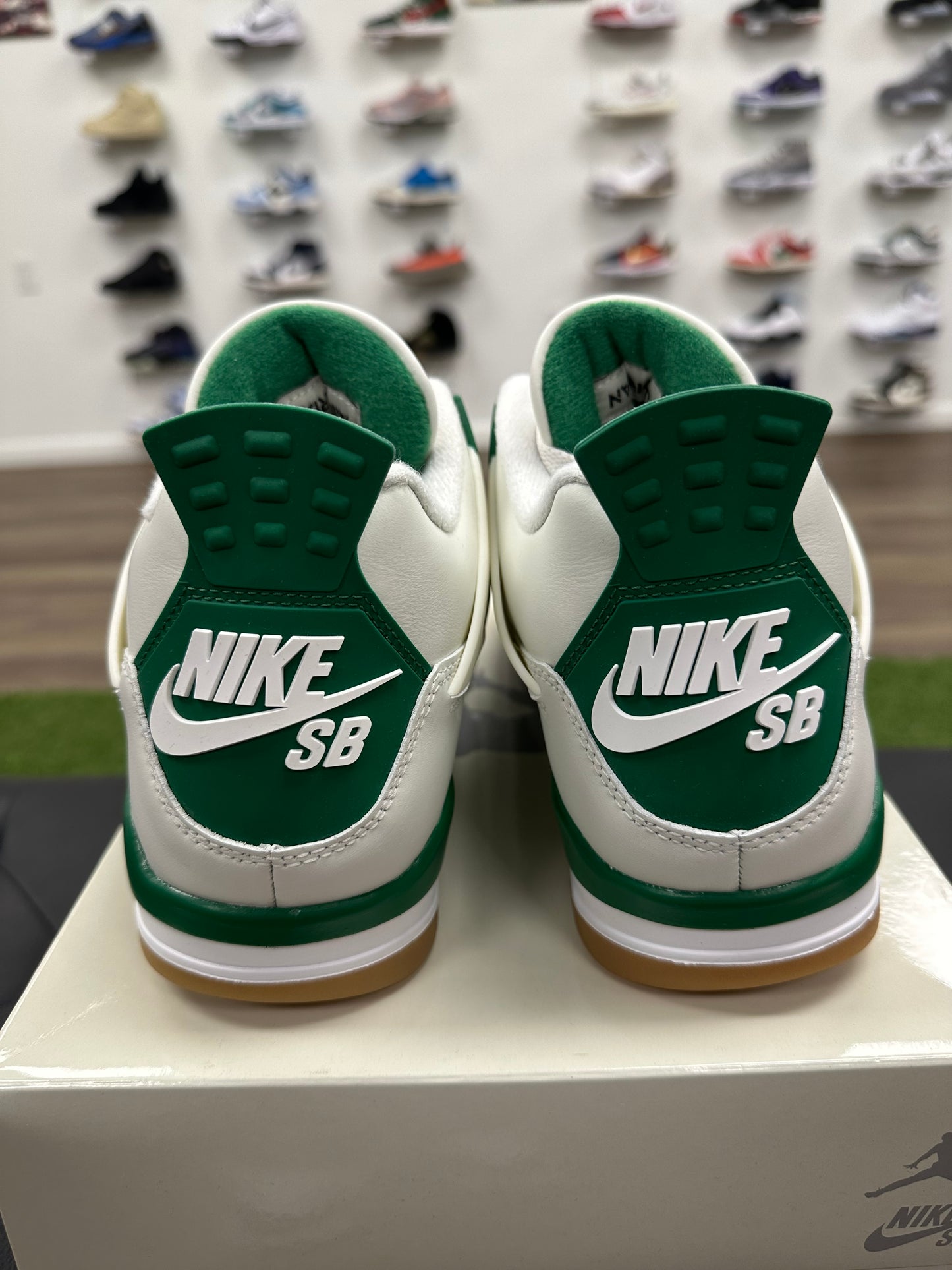 Jordan 4 Retro SB Pine Green - Size 9