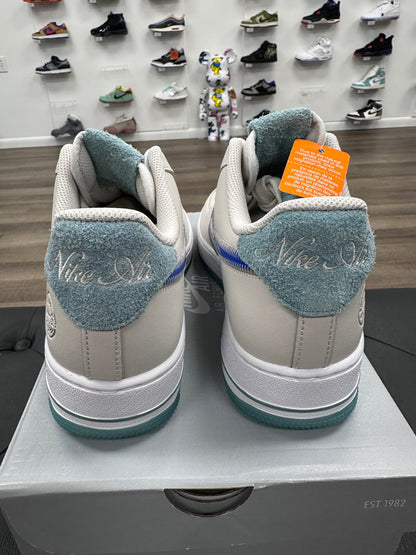 Nike Air Force 1 Low '07 Philadelphia - Size 9