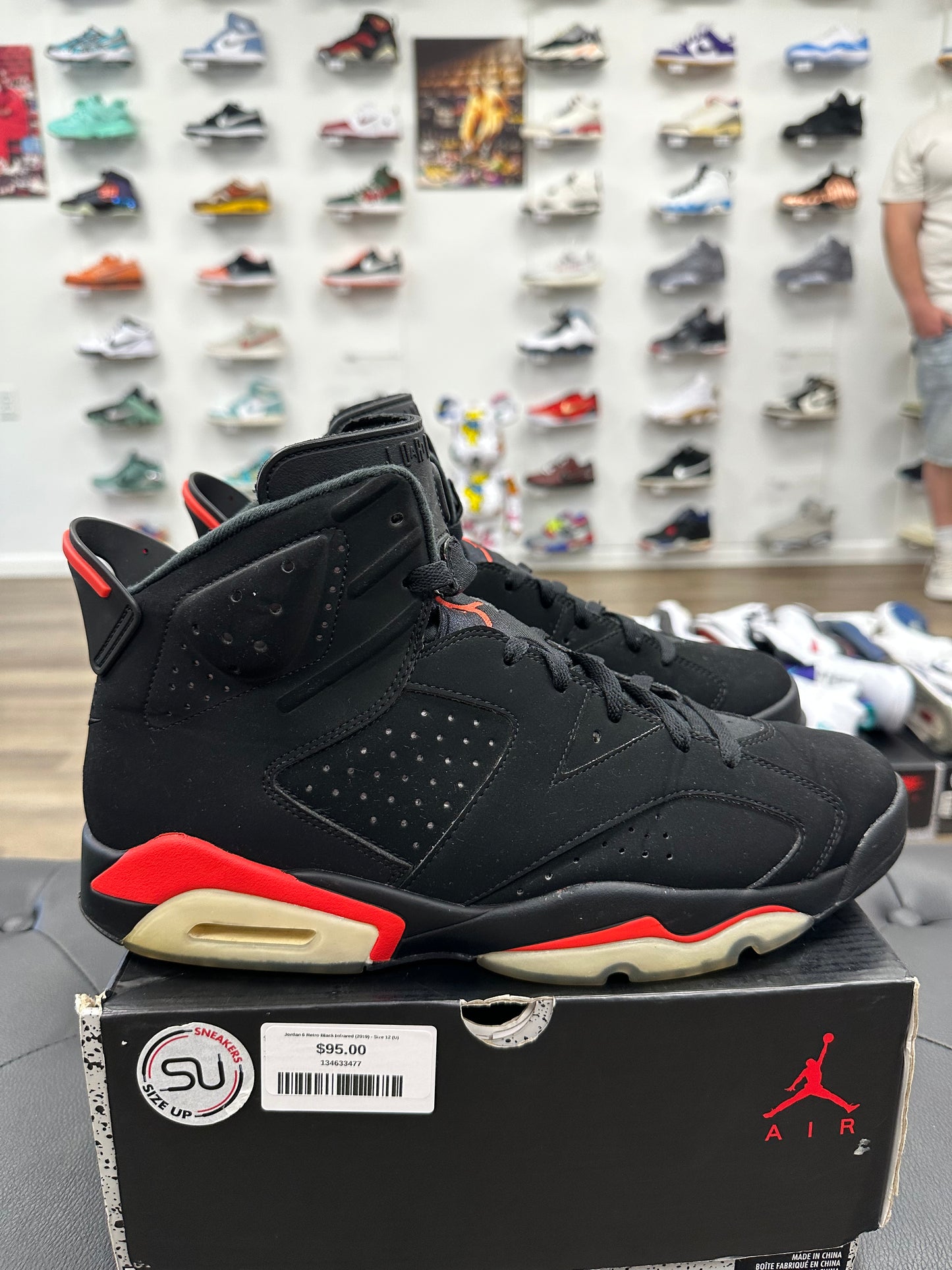 Jordan 6 Retro Black Infrared (2019) - Size 12 (U)