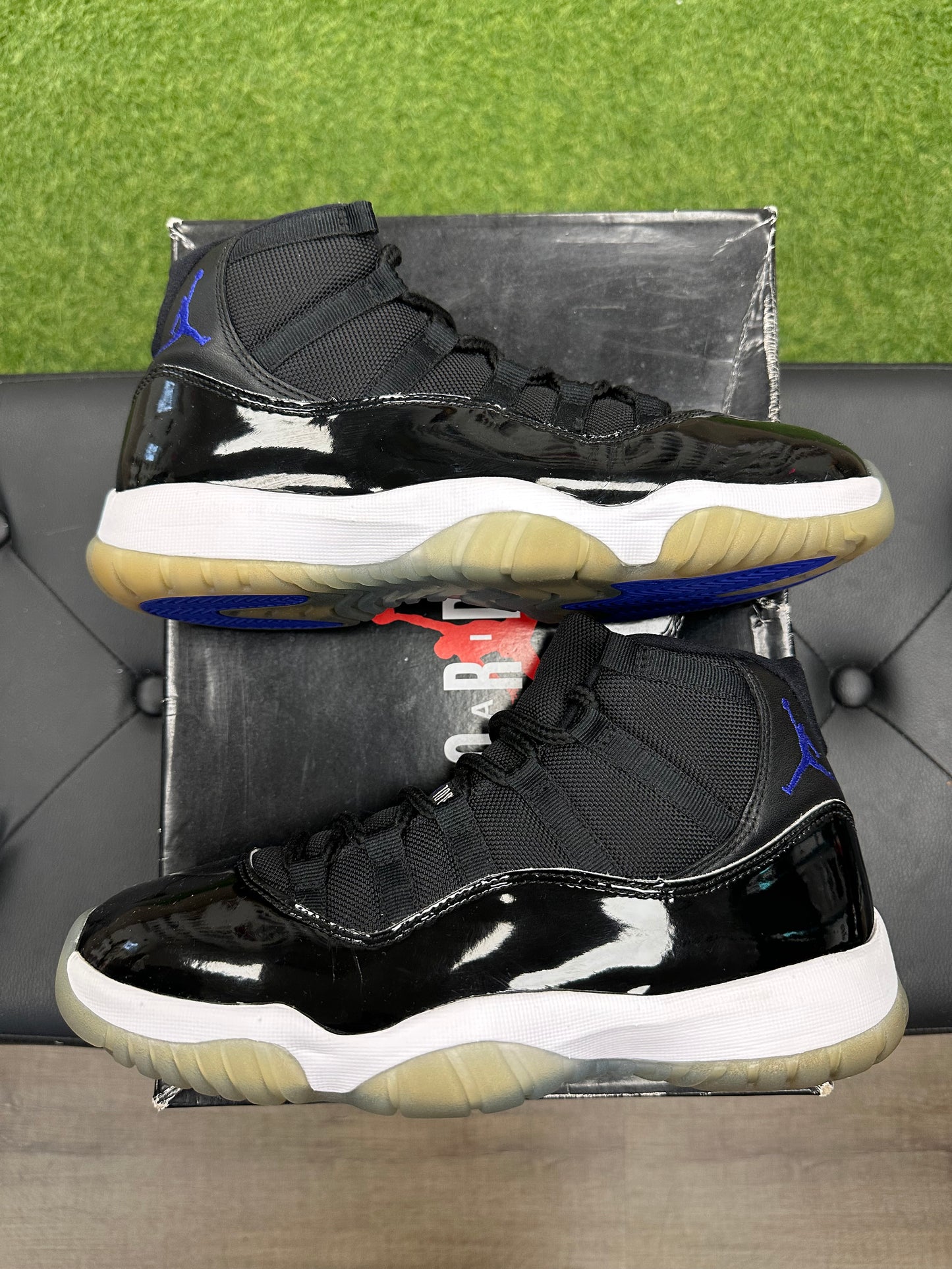 Jordan 11 Retro Space Jam (2016) - Size 8 (U)