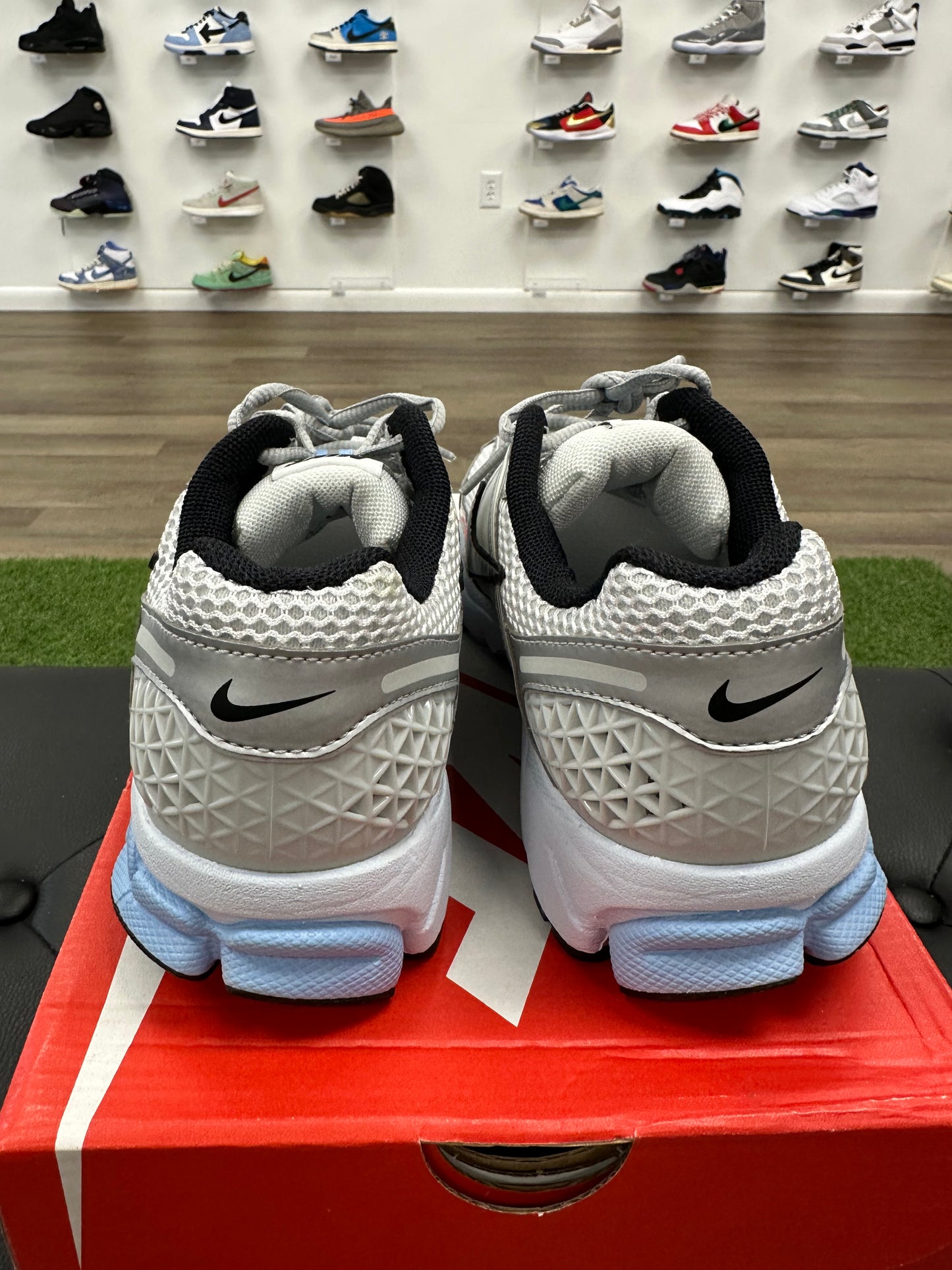 Nike Zoom Vomero 5 Metallic Silver Blue Tint (Women's) - Size 7.5