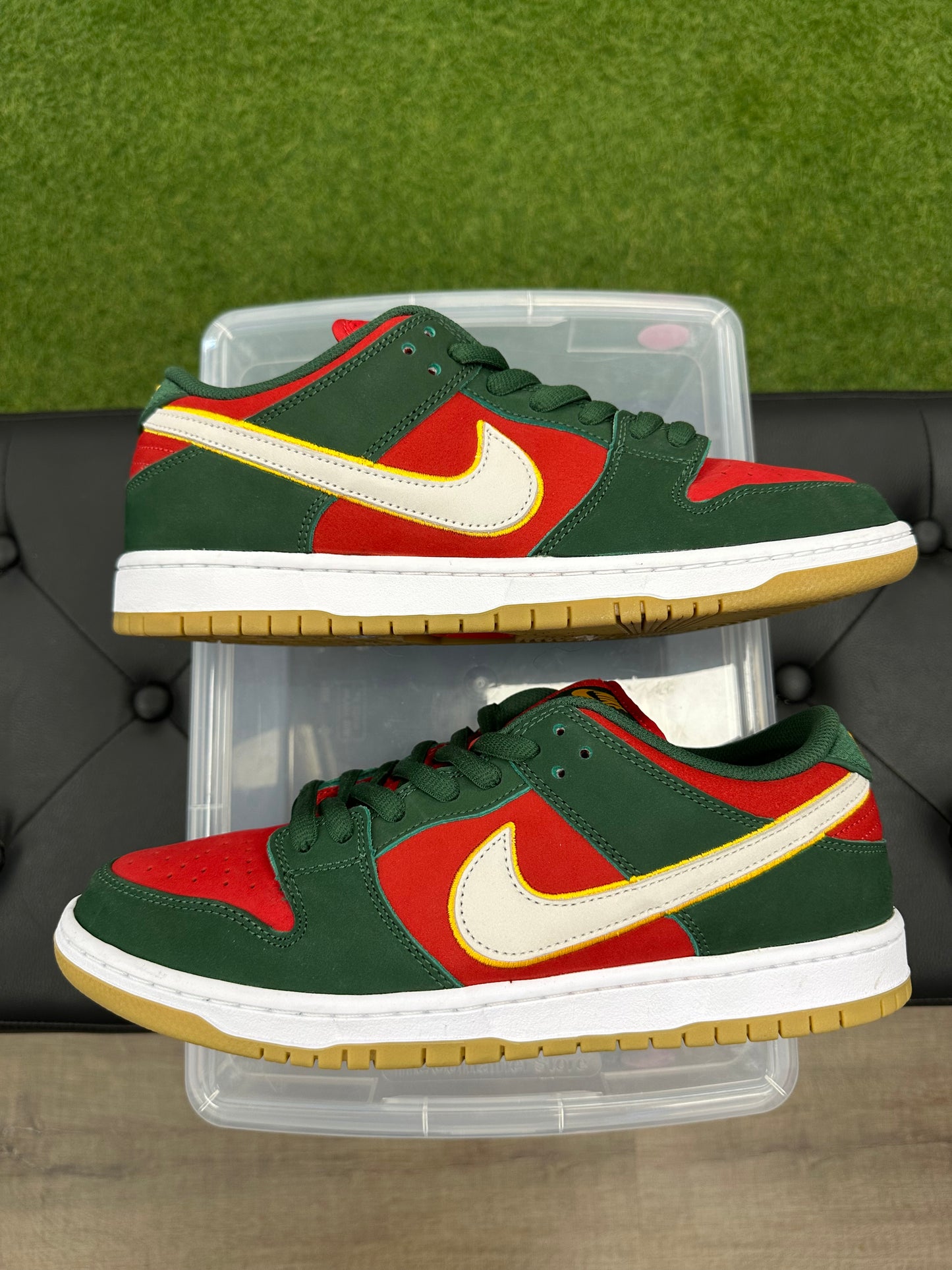 Nike SB Dunk Low Pro PRM Seattle Supersonics - Size 11 (U)