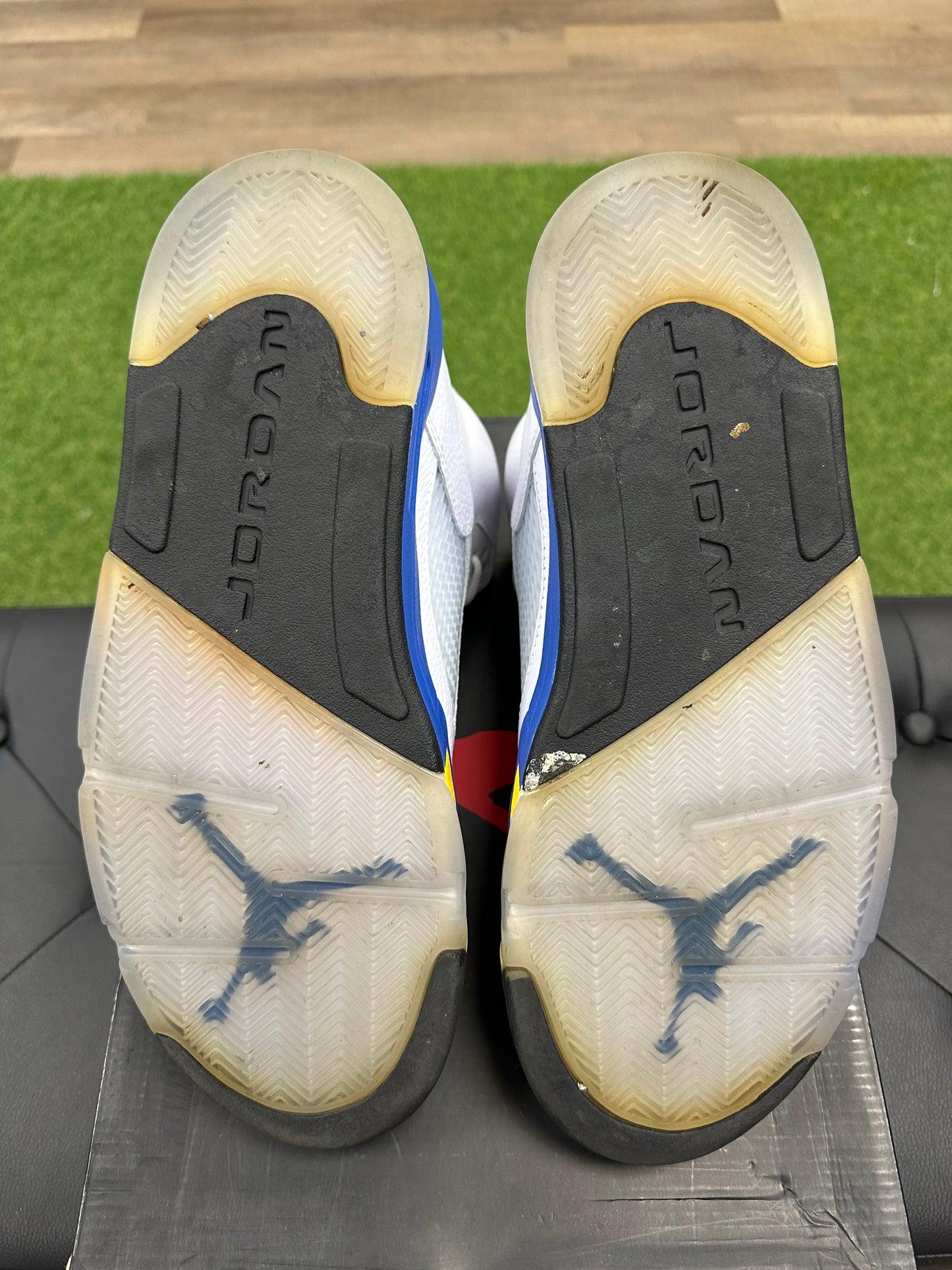 Jordan 5 Retro Laney (2013) - Size 13 (U)