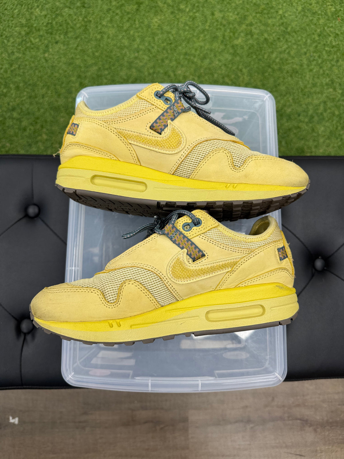 Nike Air Max 1 Travis Scott Cactus Jack Saturn Gold