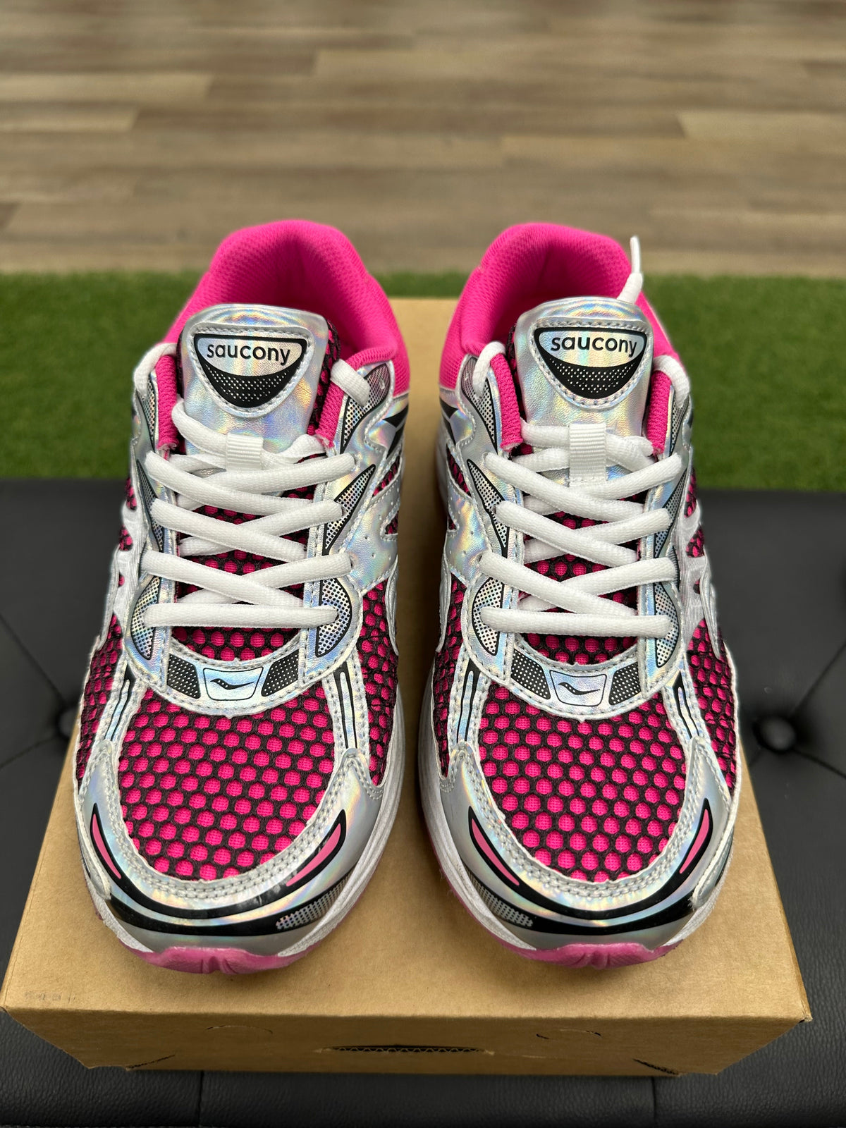 Saucony ProGrid Omni 9 Microchip
